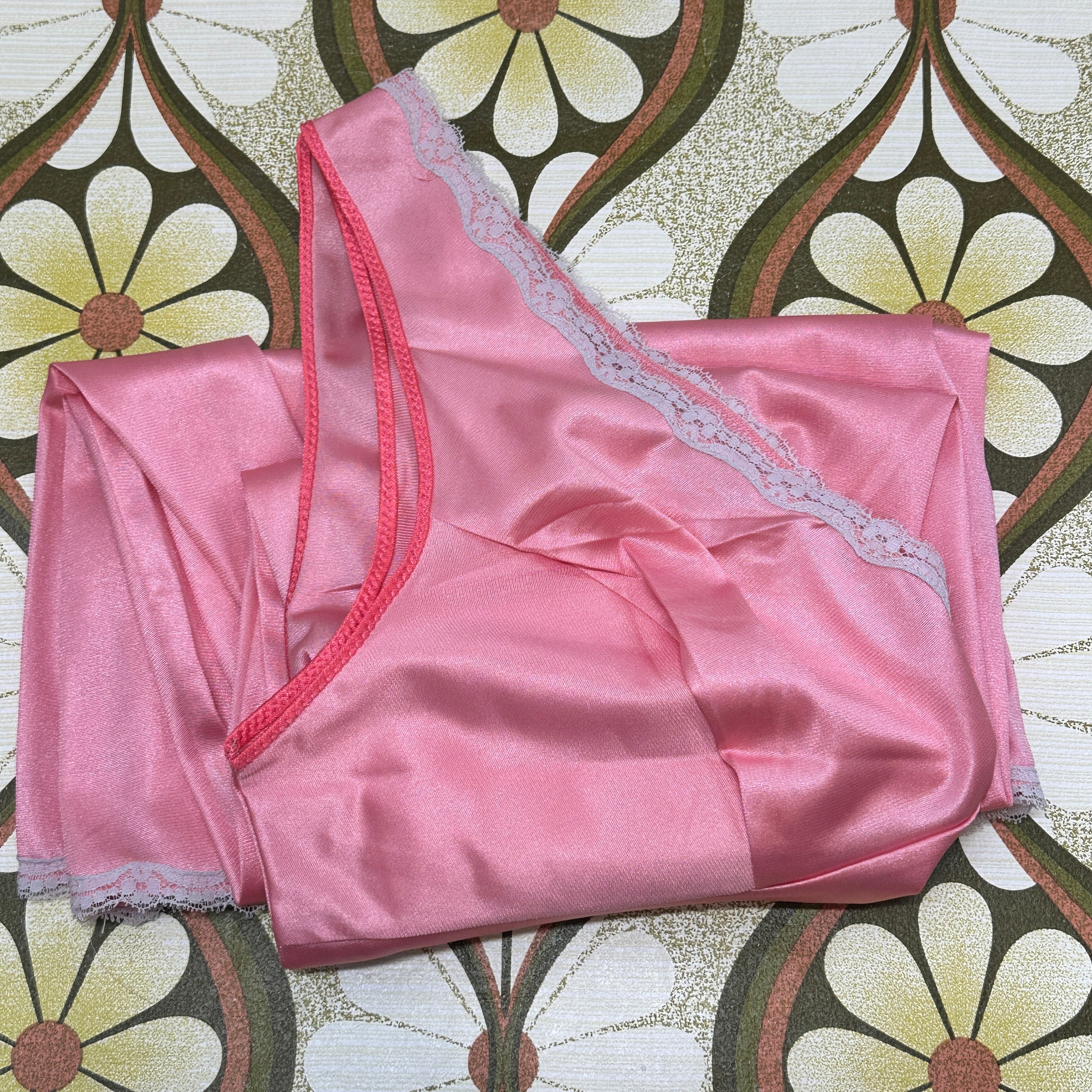 Unworn SLIP Beautiful Lace Vintage PINK