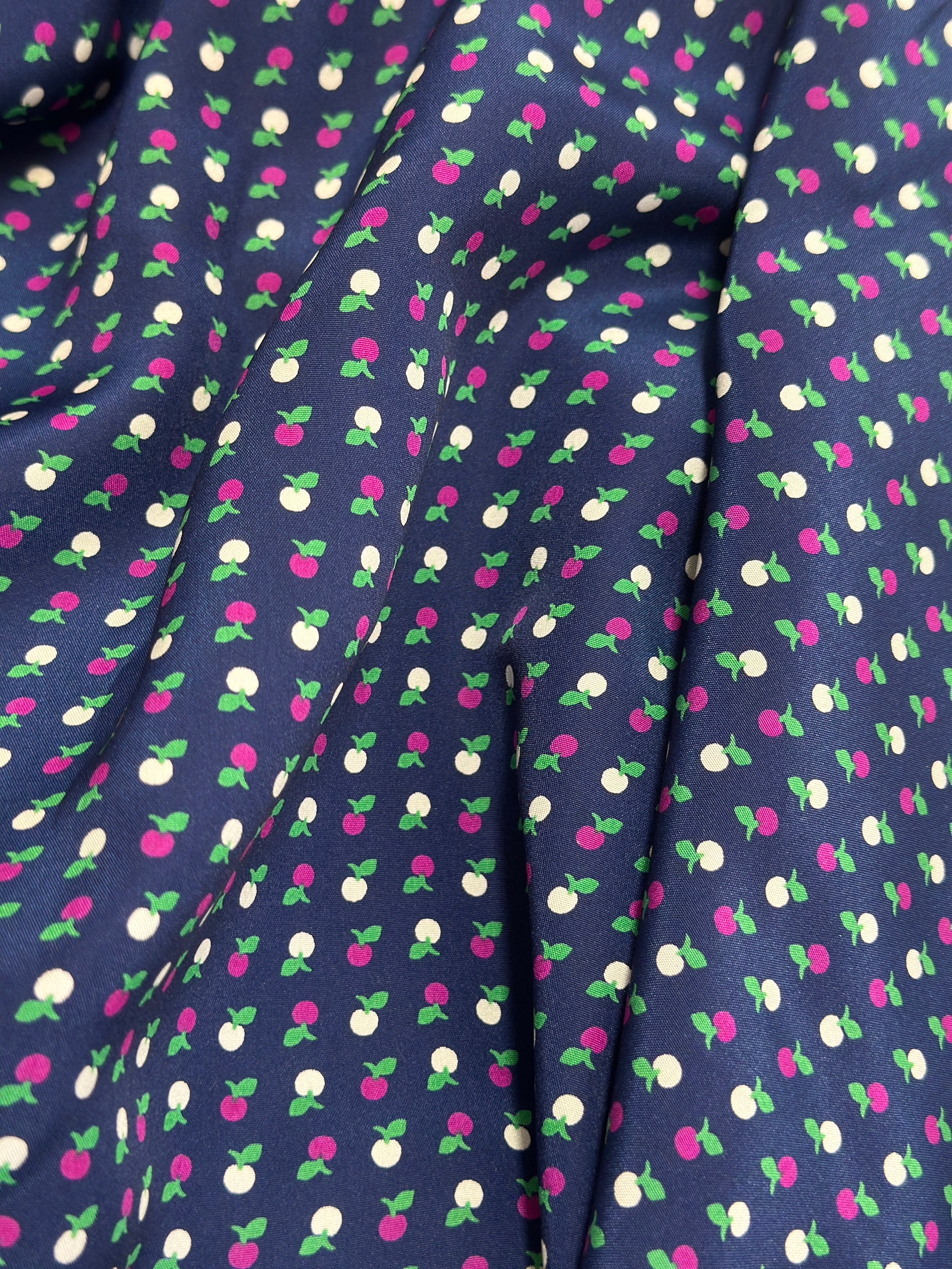 290cms Cute Silky Apple Fabric Kerr Ronec