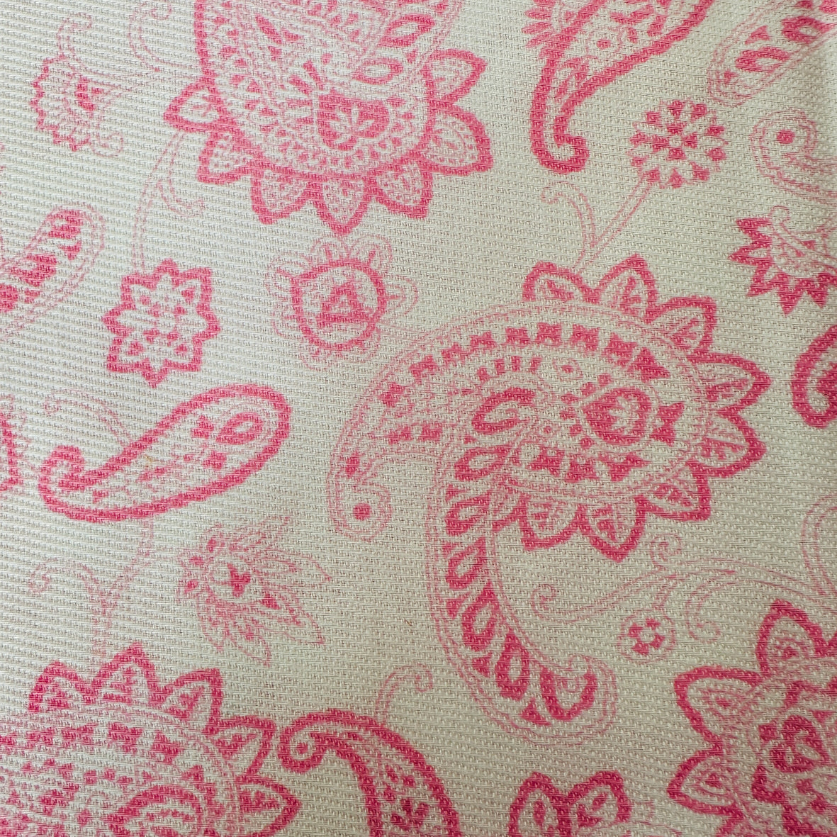 220cms Cute Pink & White Paisley FABRIC Vintage