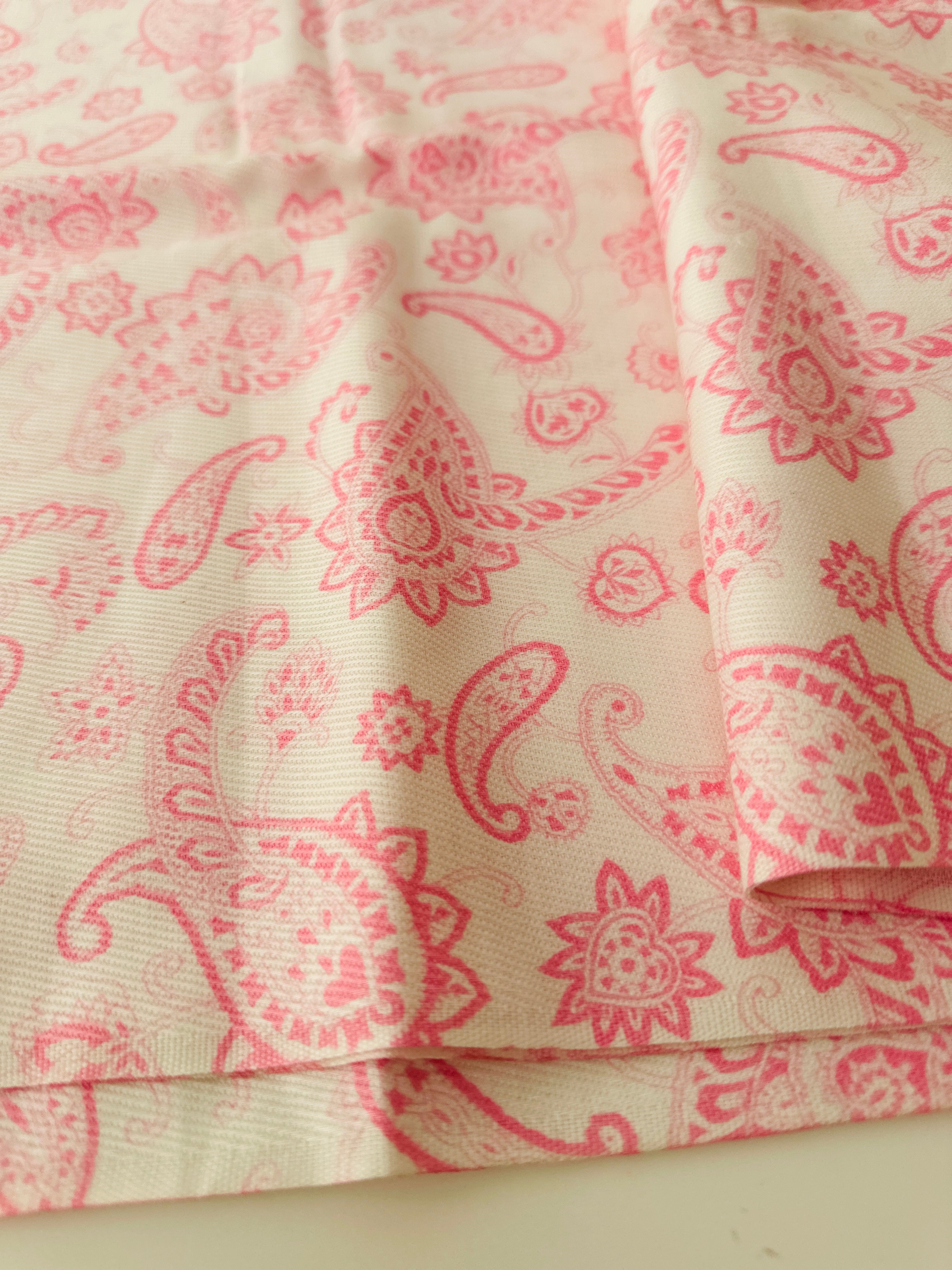 220cms Cute Pink & White Paisley FABRIC Vintage