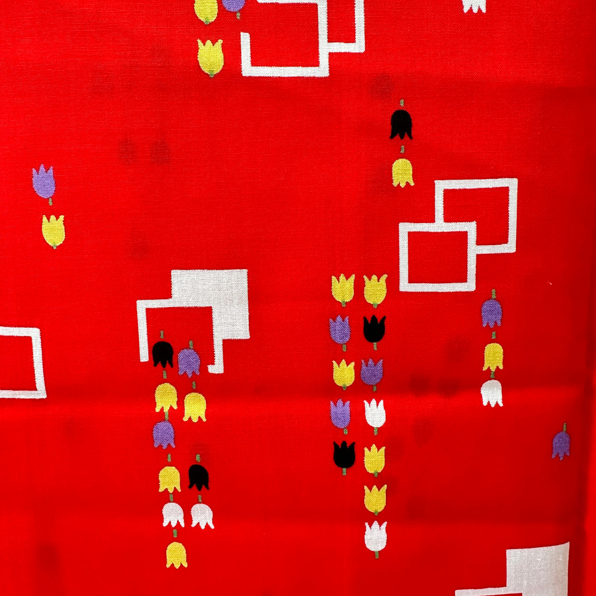 250cms Beautiful VINTAGE Cotton Red Fabric