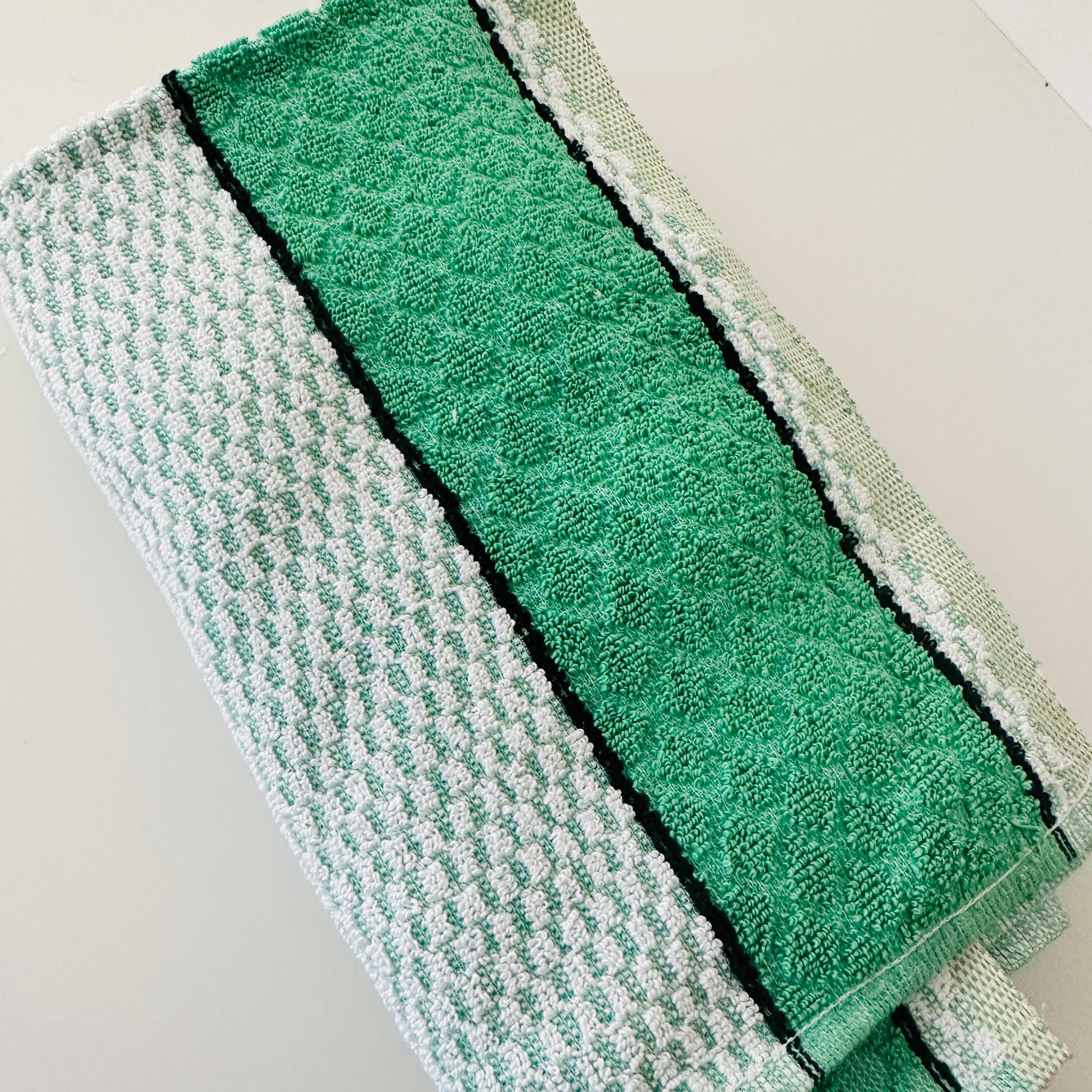 Vintage UNUSED Bath Towel GREEN
