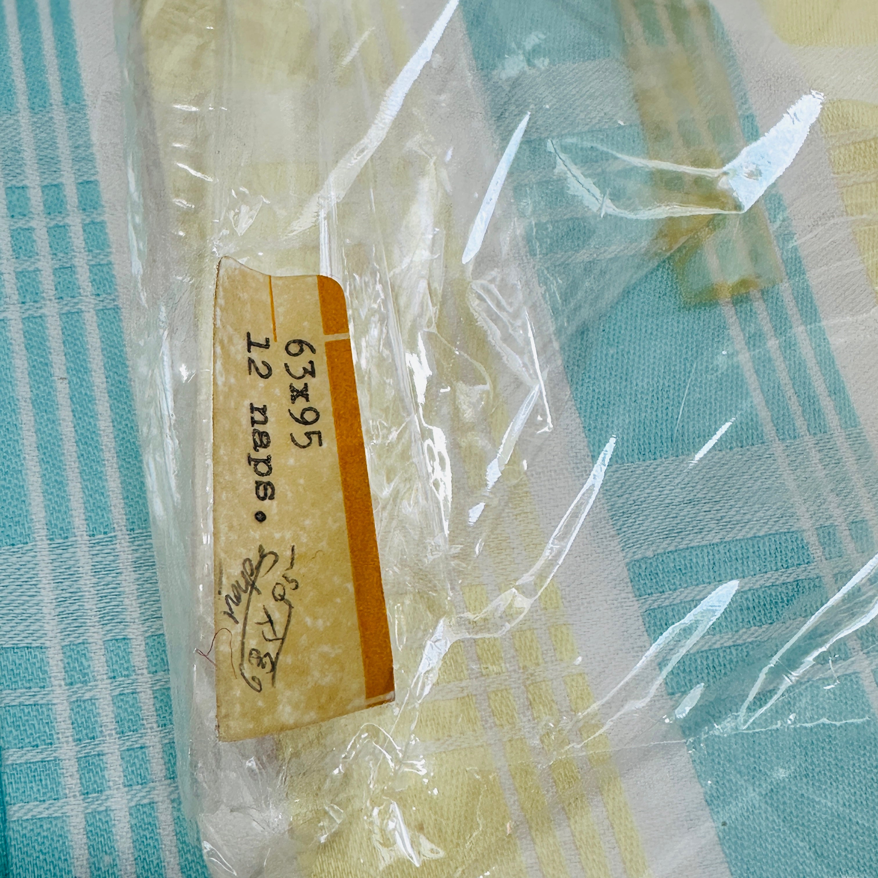 RETRO Boxed Tablecloth Set AMAZING