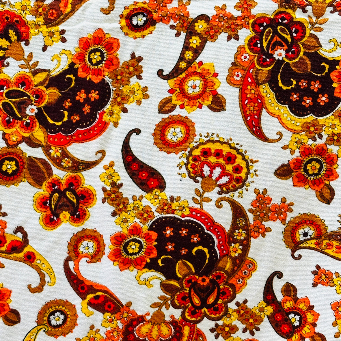 225cms RETRO Orange Paisley Fabric