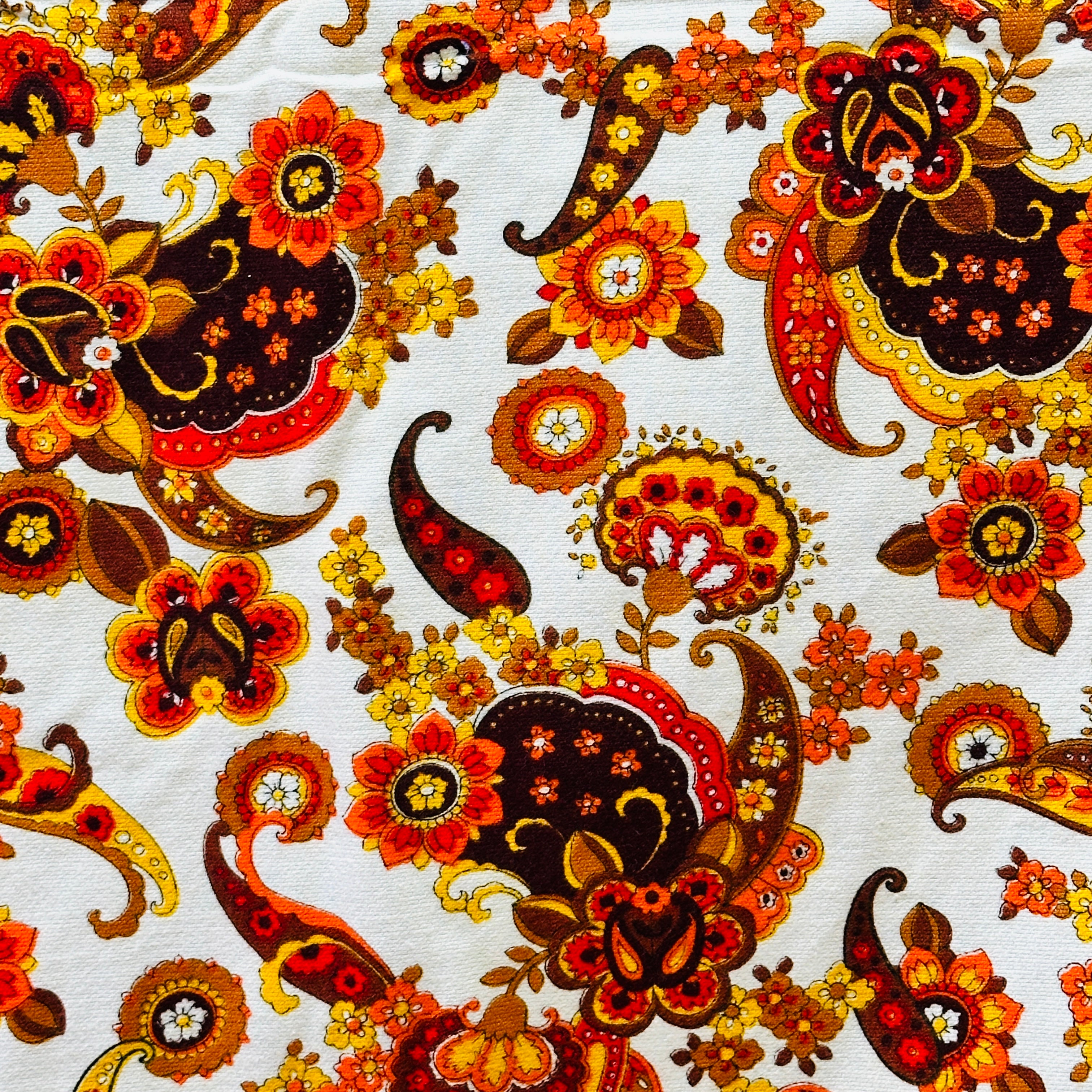 225cms RETRO Orange Paisley Fabric