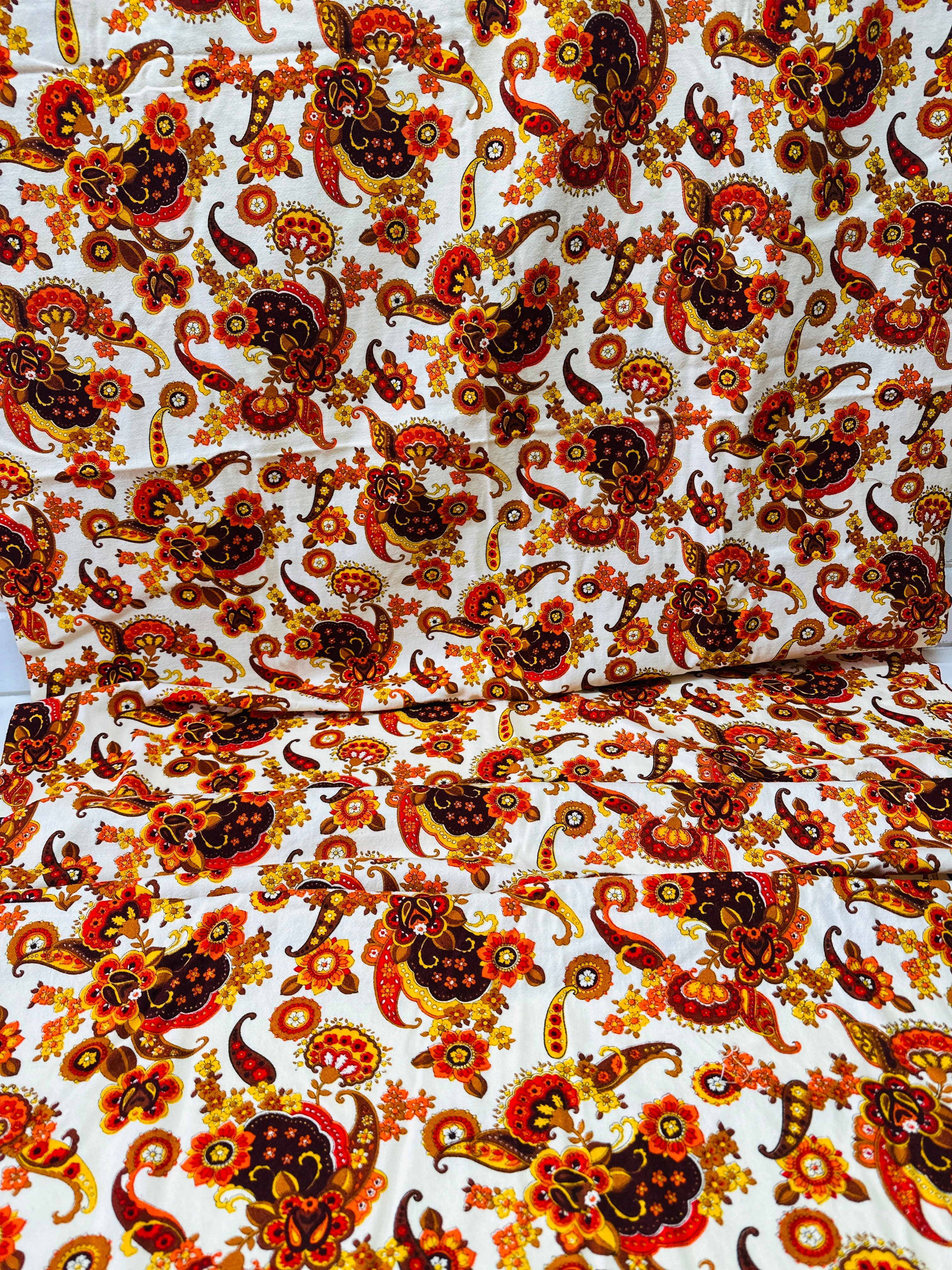 225cms RETRO Orange Paisley Fabric