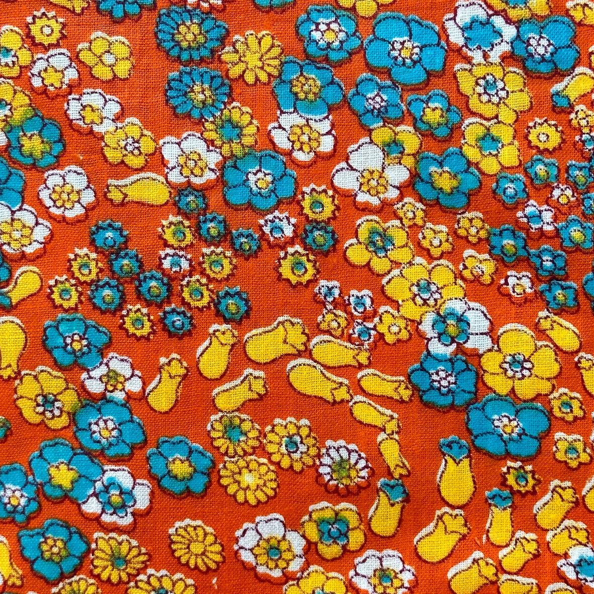 250cms Beautiful VINTAGE Orange FLoral Cotton Fabric