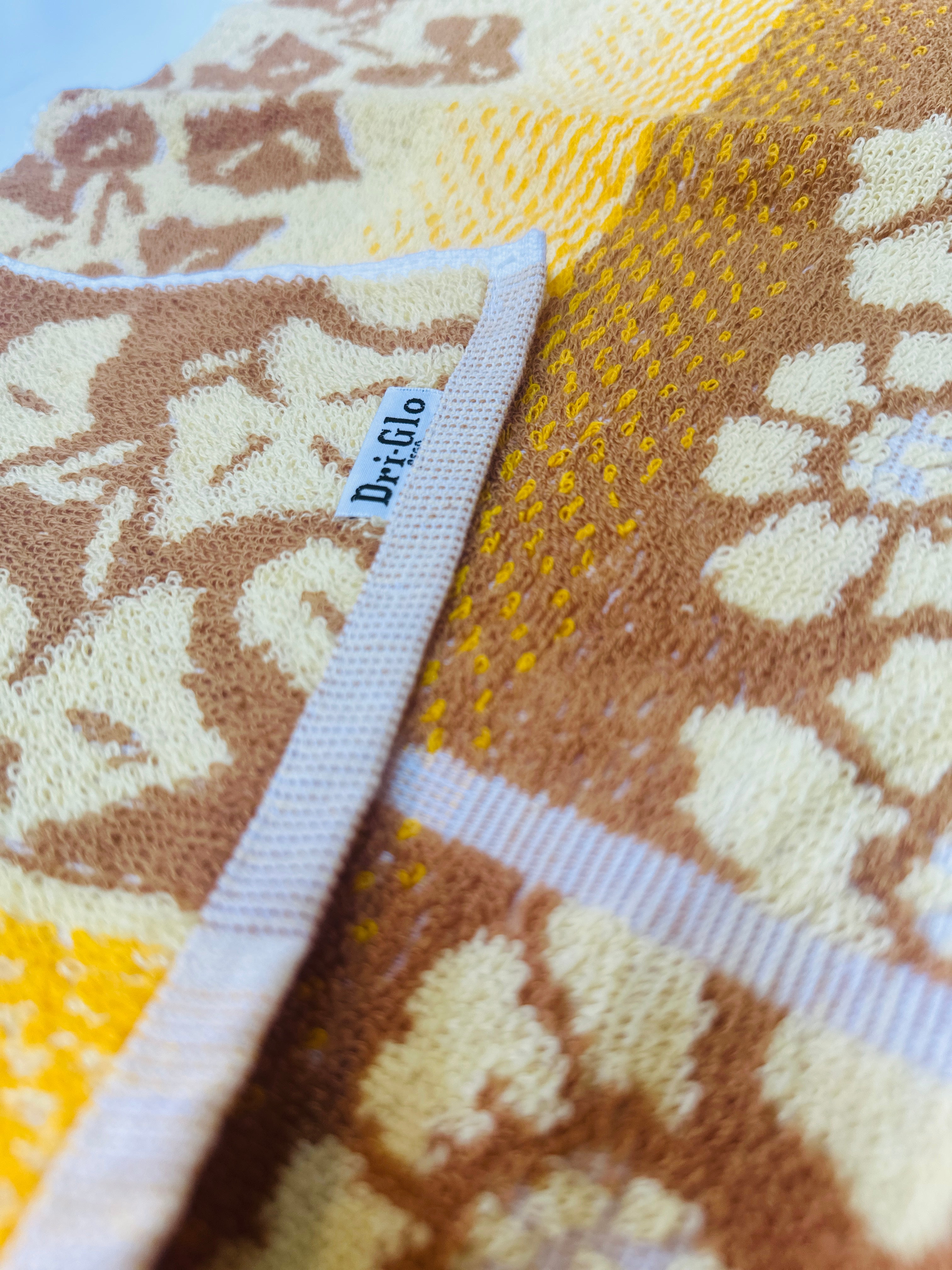 UNUSED VINTAGE Dri-Glo Bath Towel