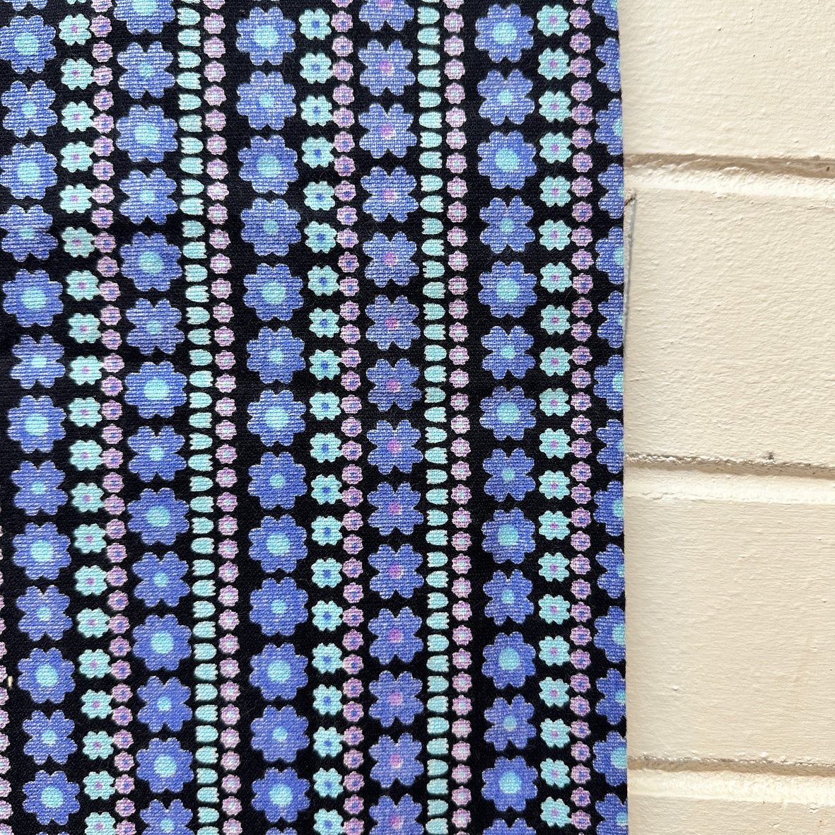250cms Beautiful Purple & Blue Vintage Floral Fabric