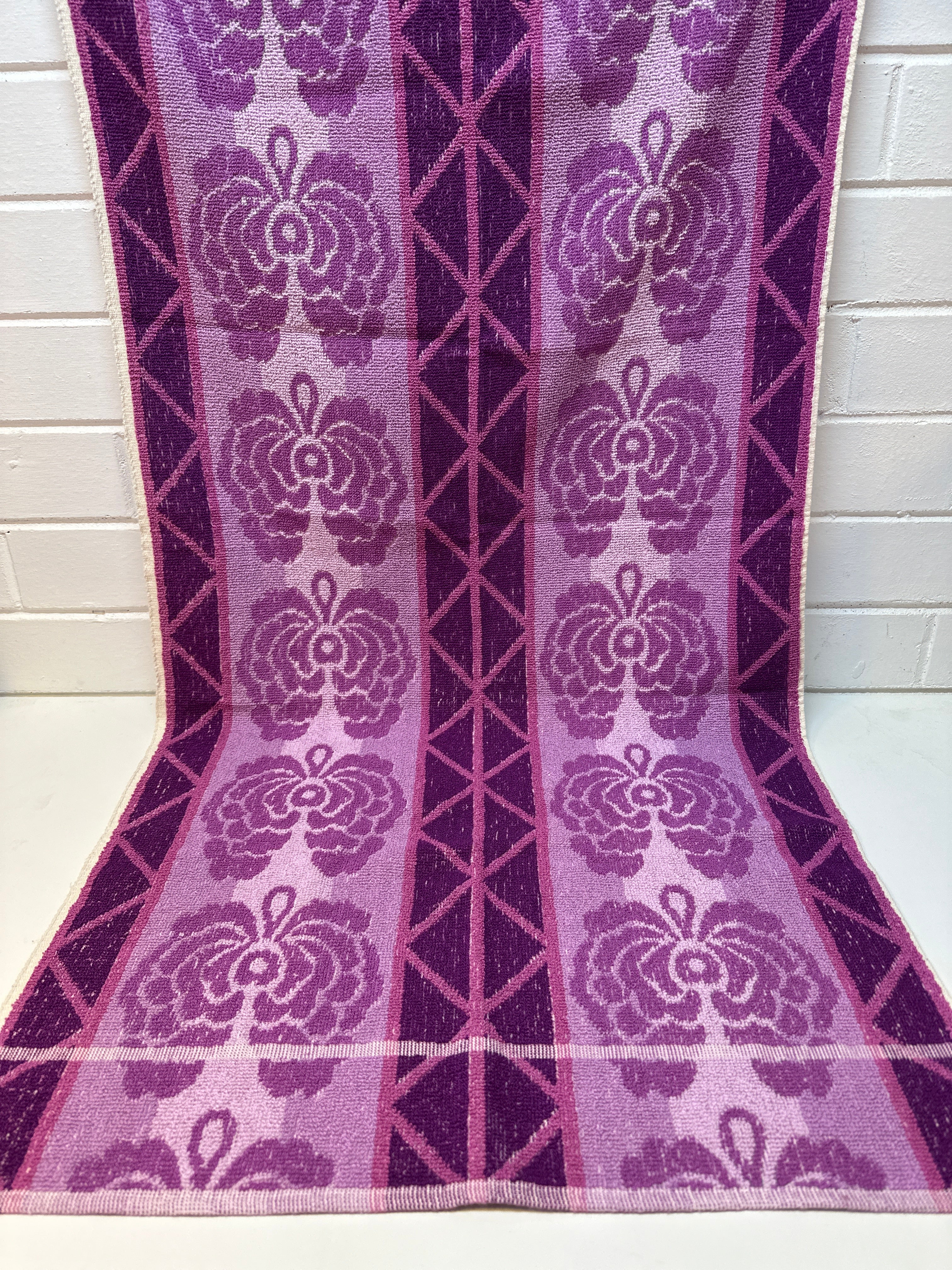 UNUSED Vintage Cotton Bath Towel PURPLE