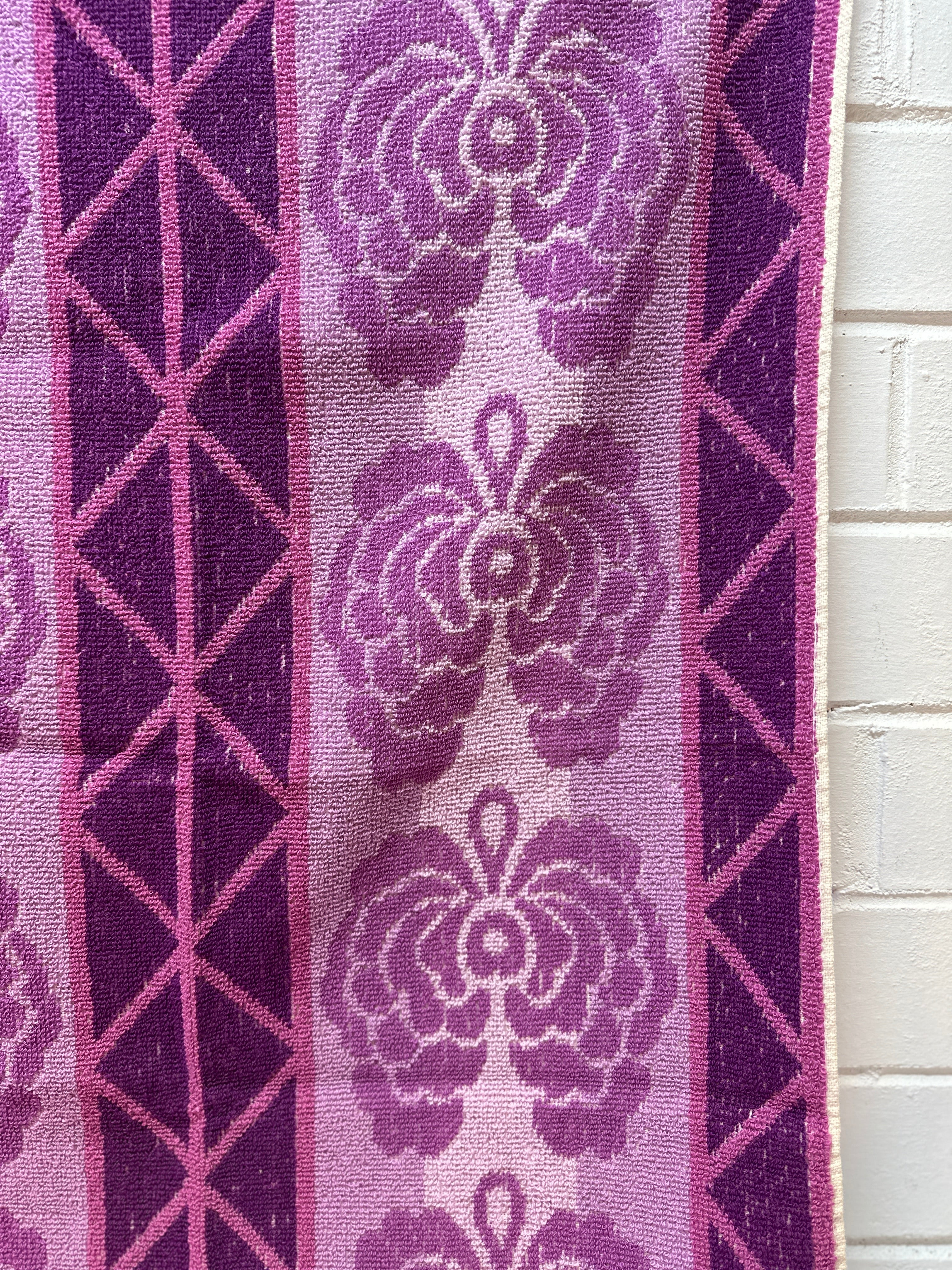 UNUSED Vintage Cotton Bath Towel PURPLE