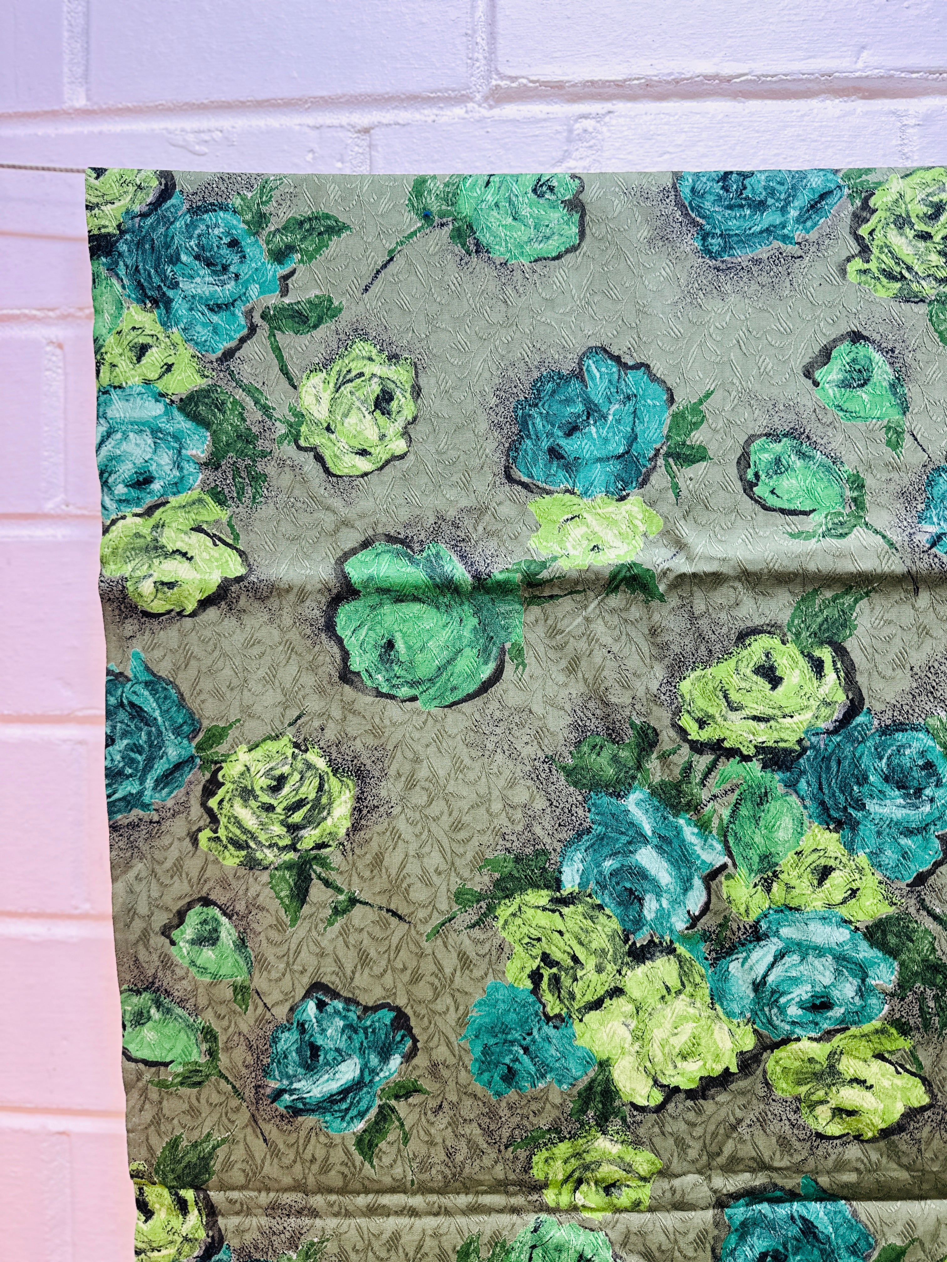 400cms Stunning Vintage Floral Fabric Large Green Flowers