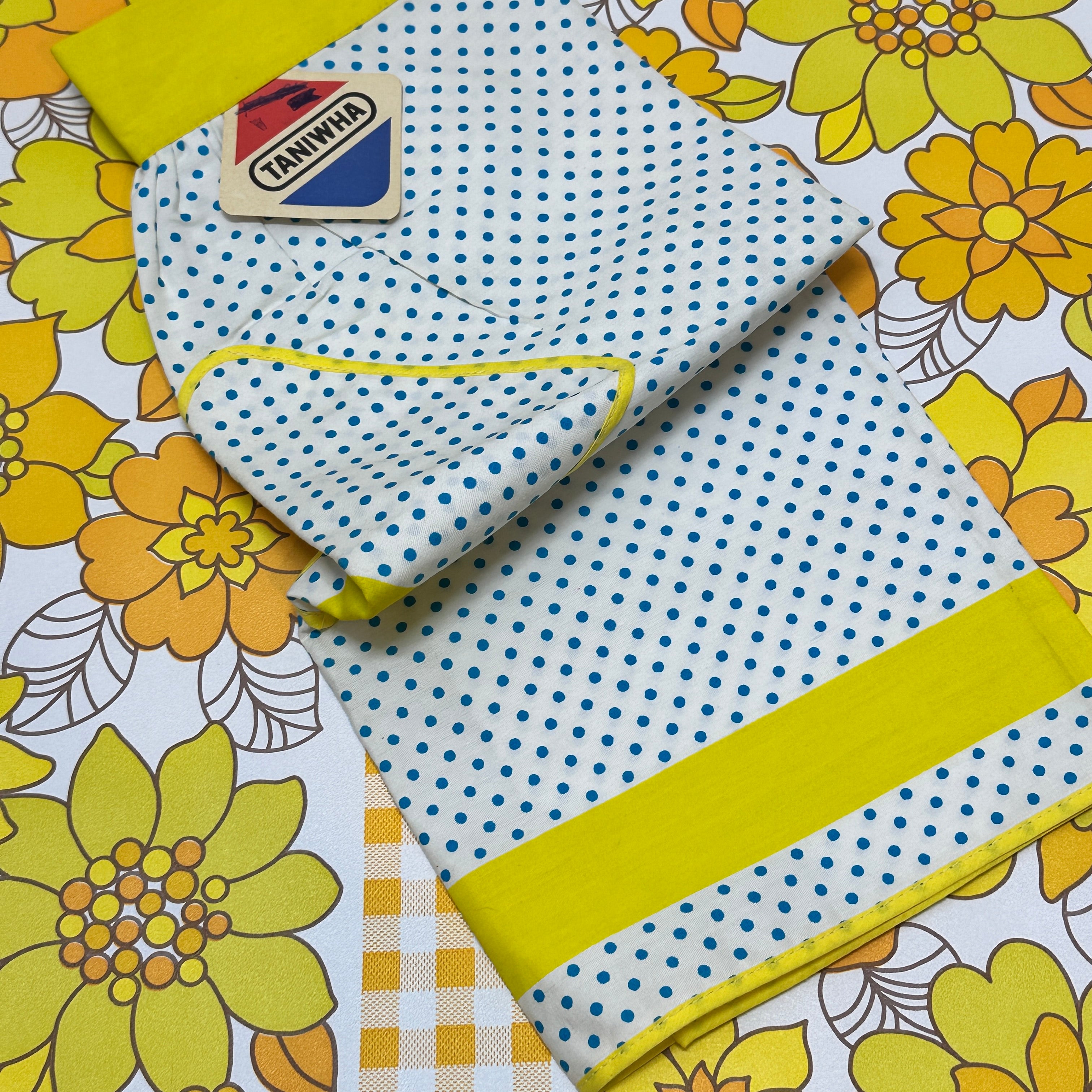 Adorable Vintage Apron W Tags Polka Dots RETRO