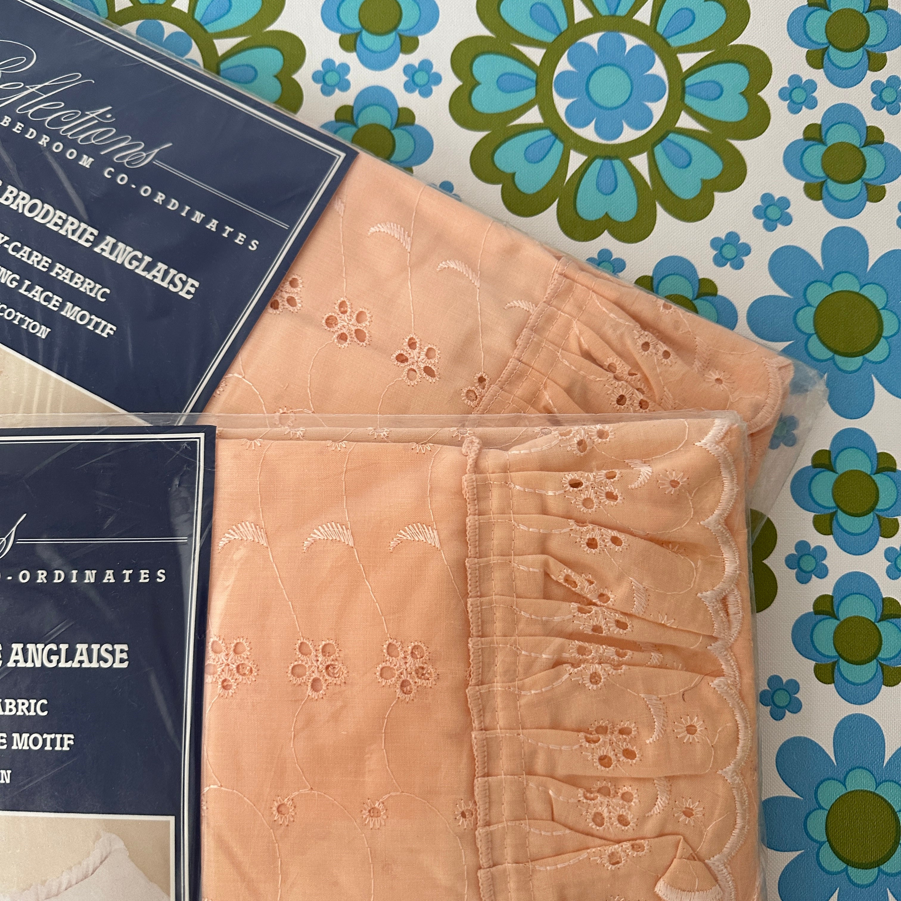 Vintage Retro Apricot Queen Bed Pair Pillow Cases