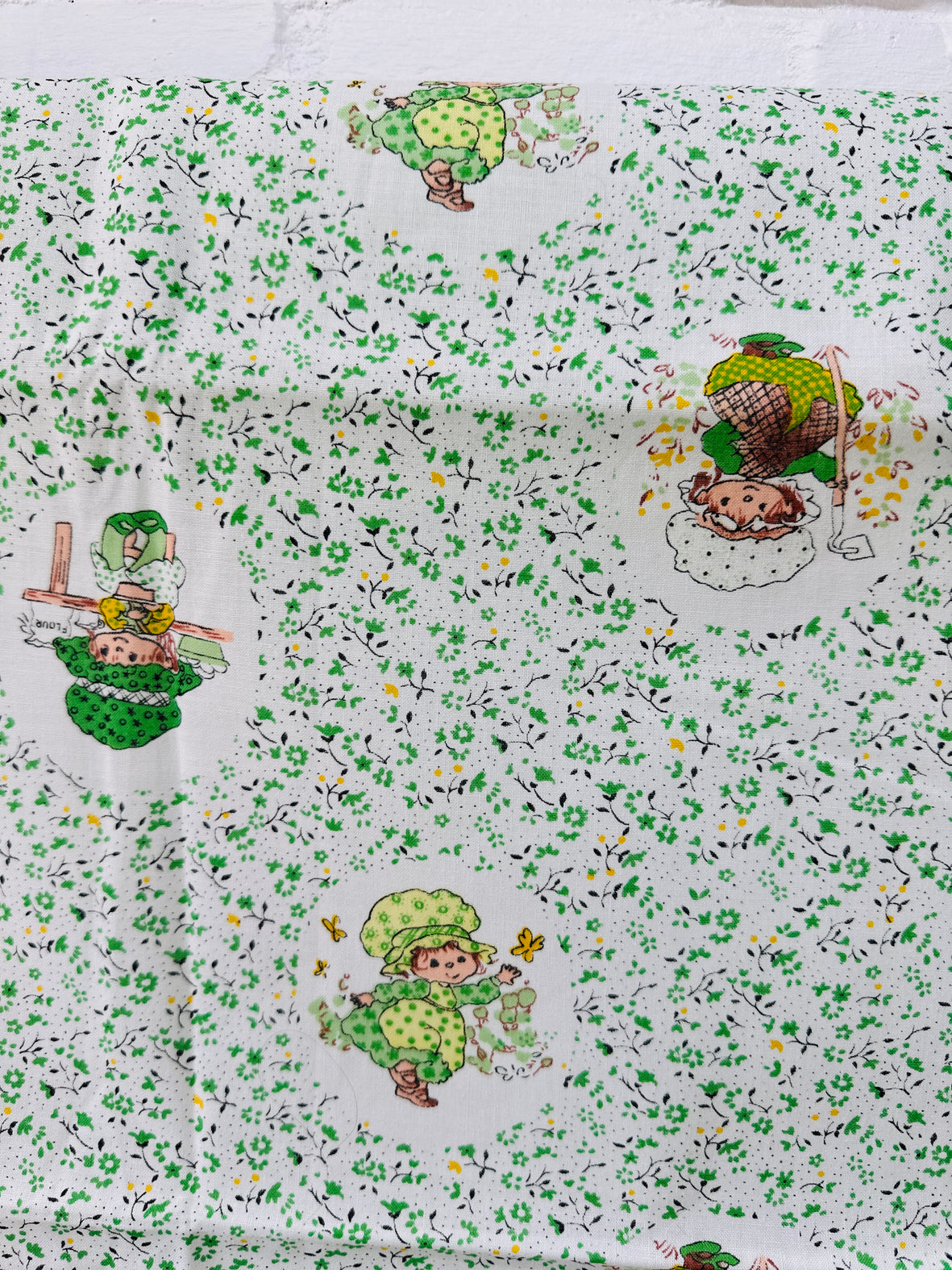 160cms VINTAGE Sweet Children's Cotton Novelty Fabric