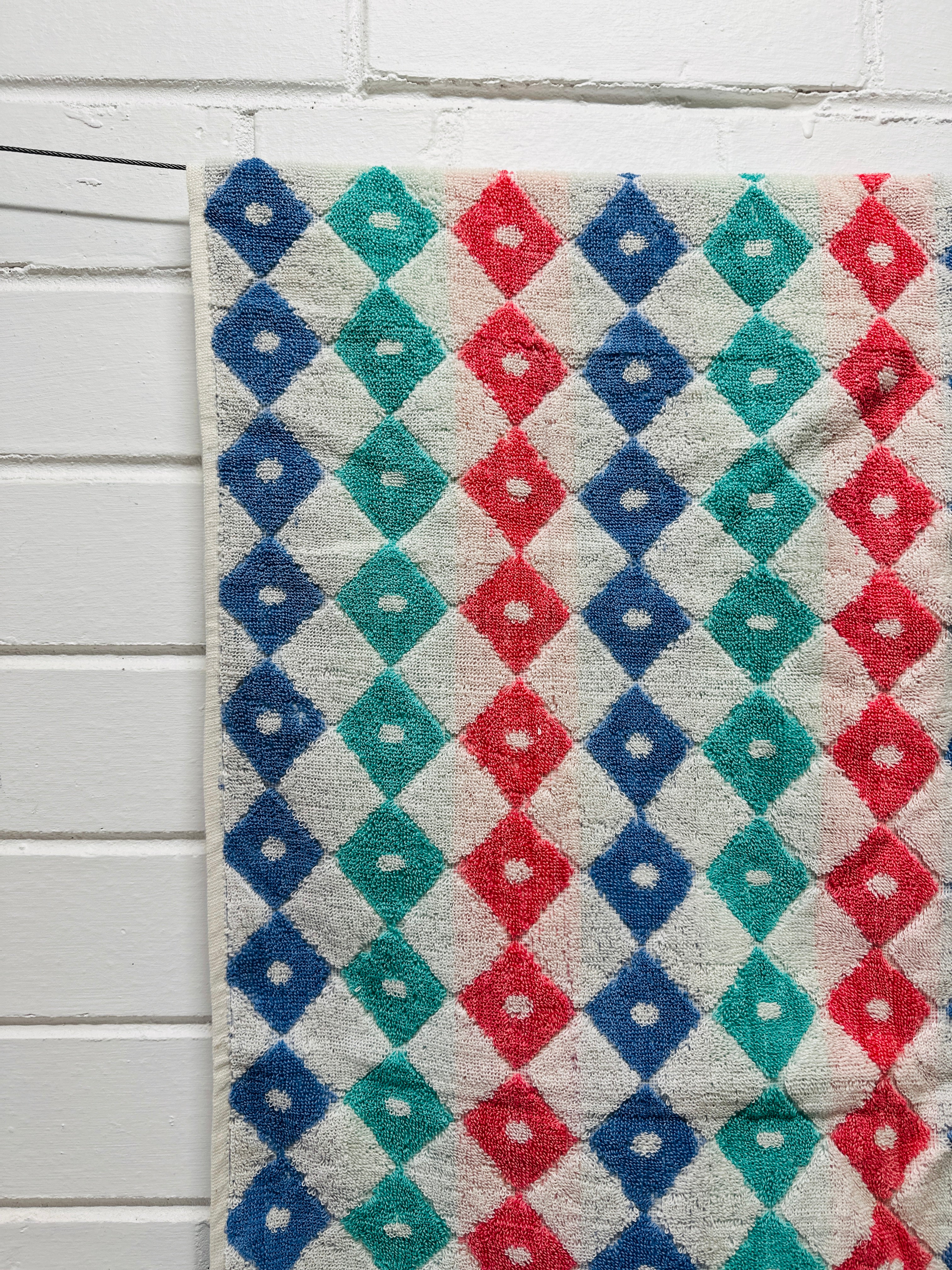 UNUSED Retro Cotton Bath Towel W Tags