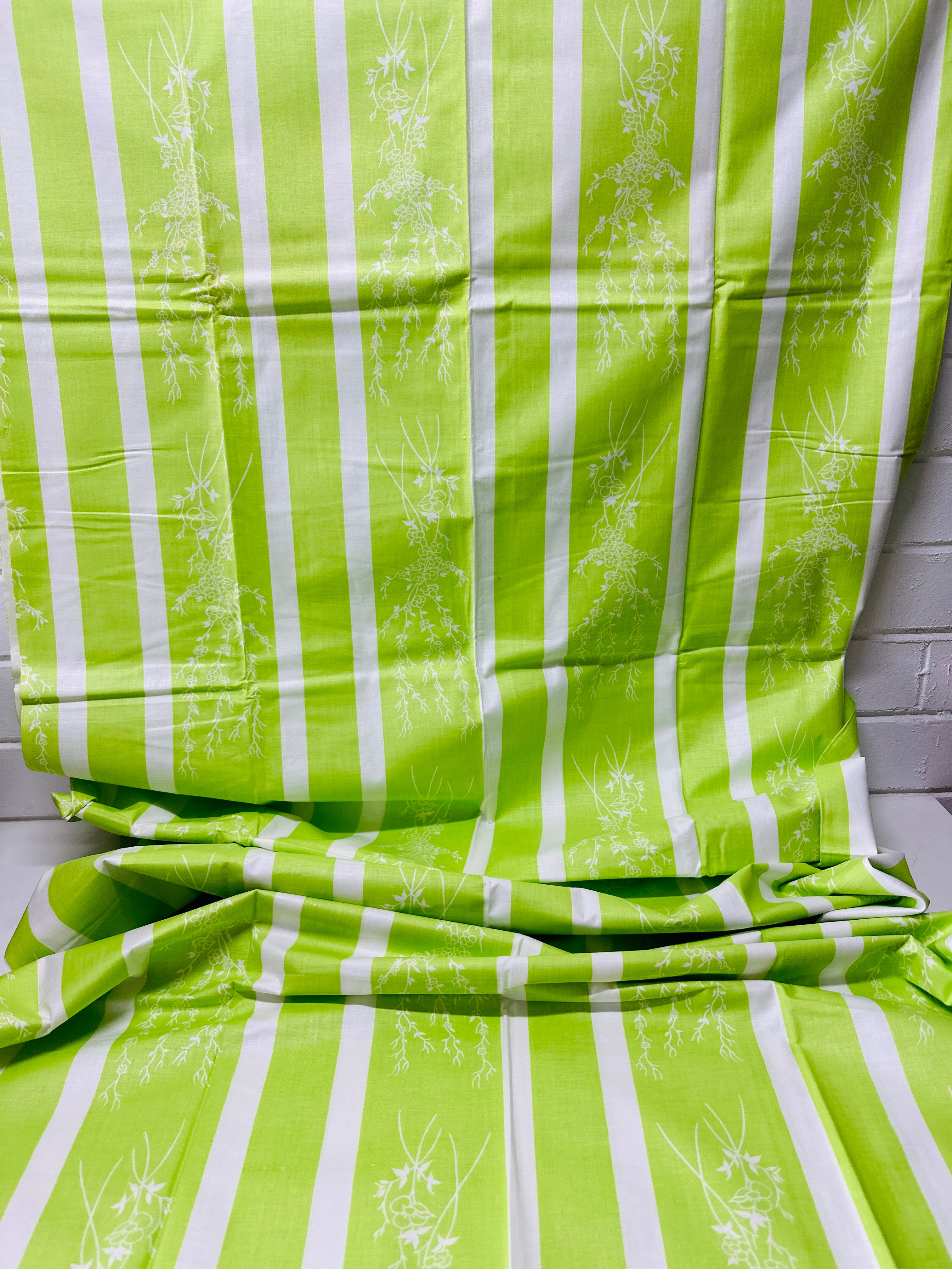 250cms UNUSED All Cotton Sheet Fabric Lime
