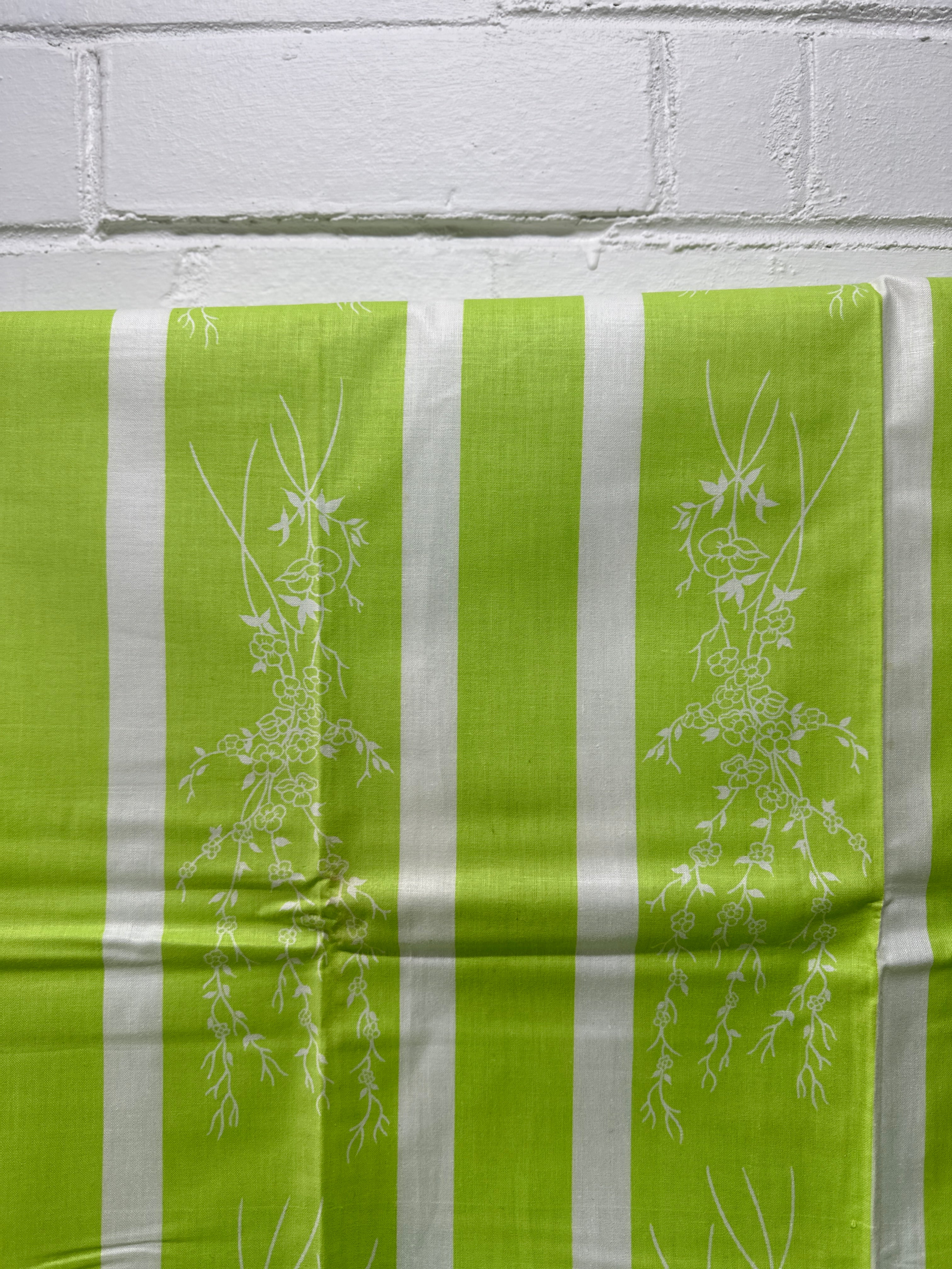 250cms UNUSED All Cotton Sheet Fabric Lime