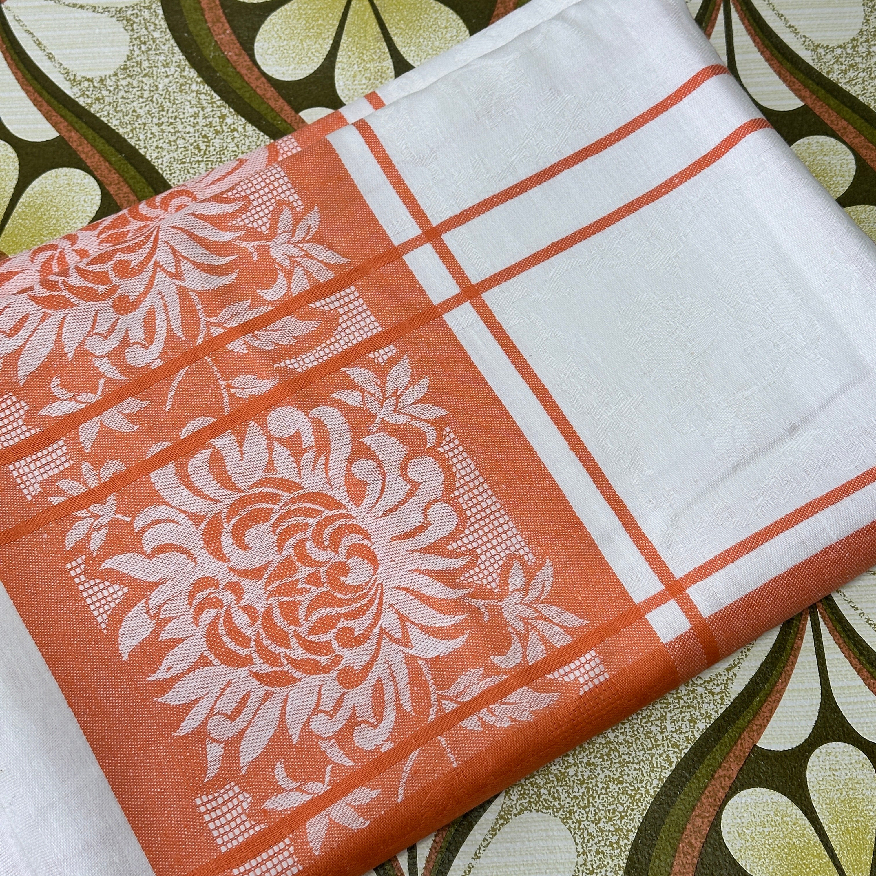 Vintage DAMASK Tablecloth Retro Kitchen