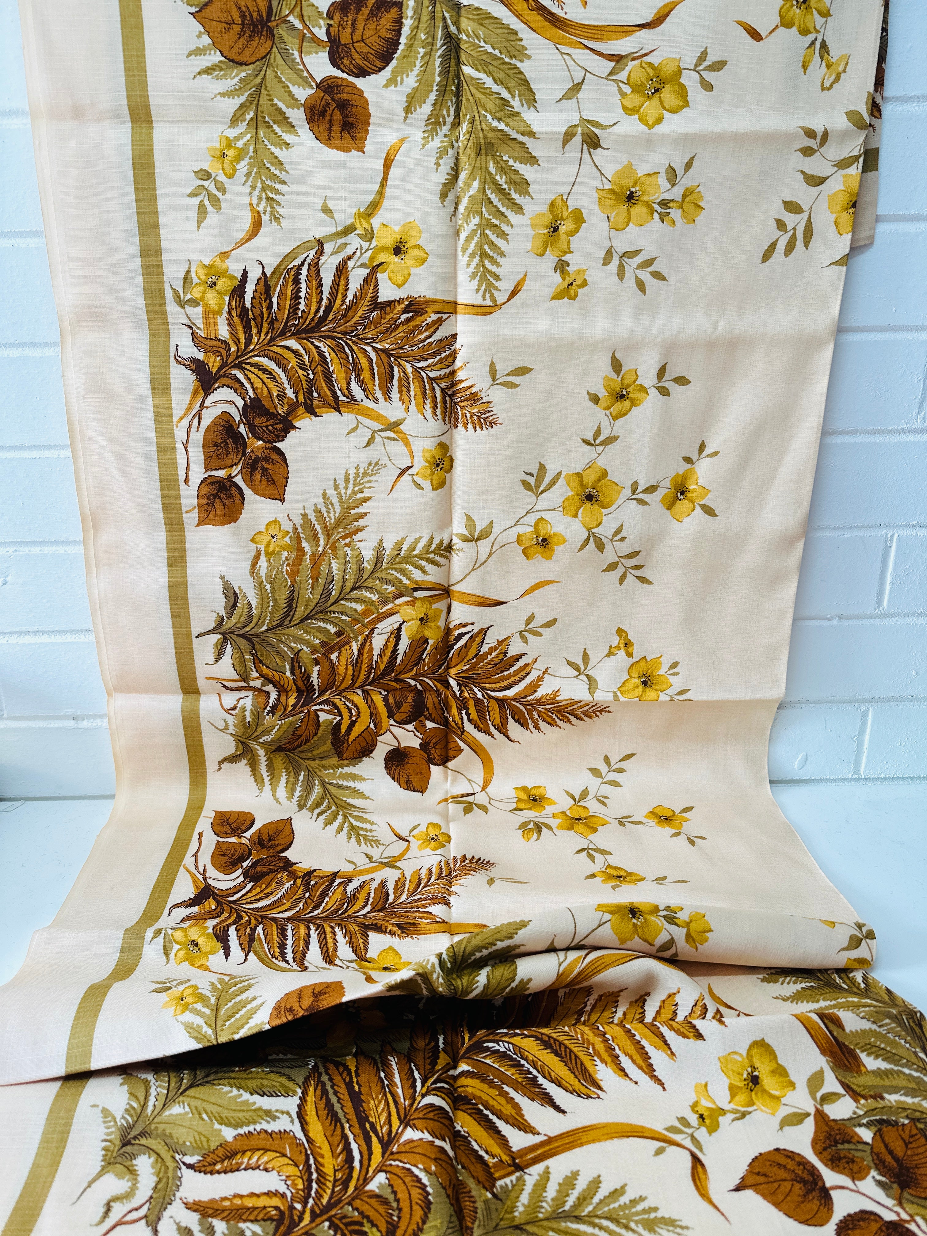 UNUSED Vintage Tablecloth Browns