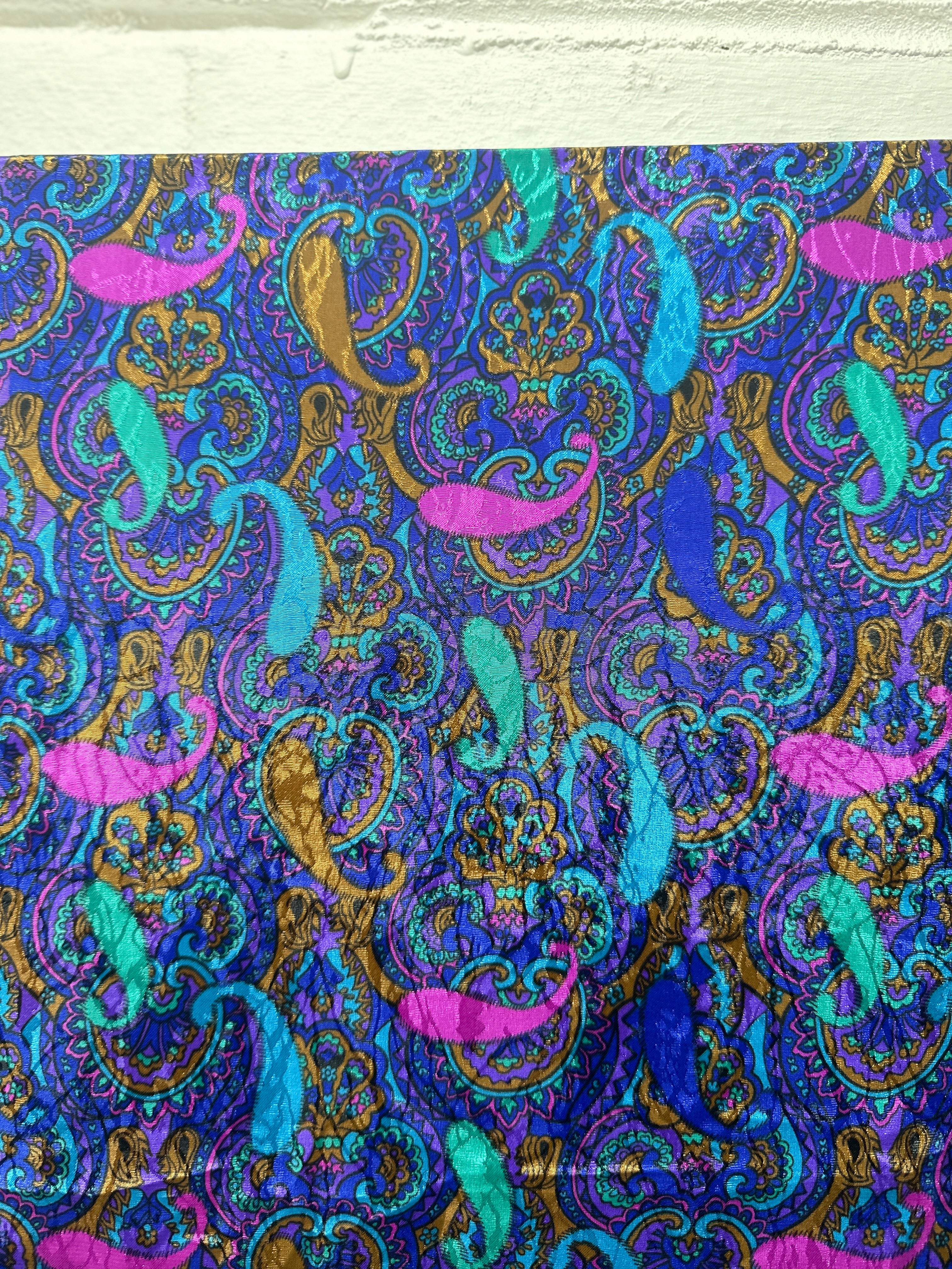 300cms Wonderful Bright Paisley FABRIC Modern