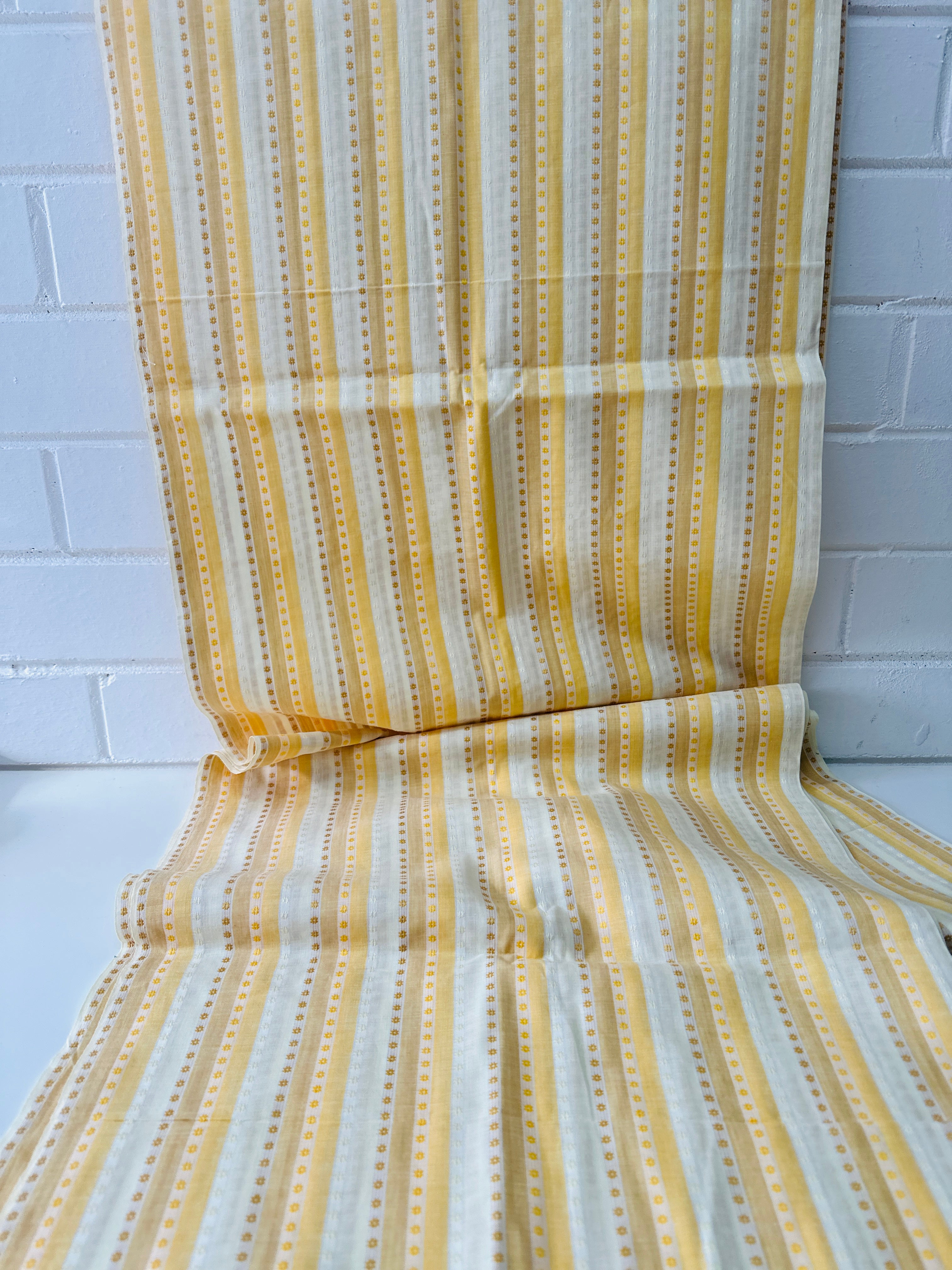 360cms Divine VINTAGE Embroidered Daisy Cotton Fabric