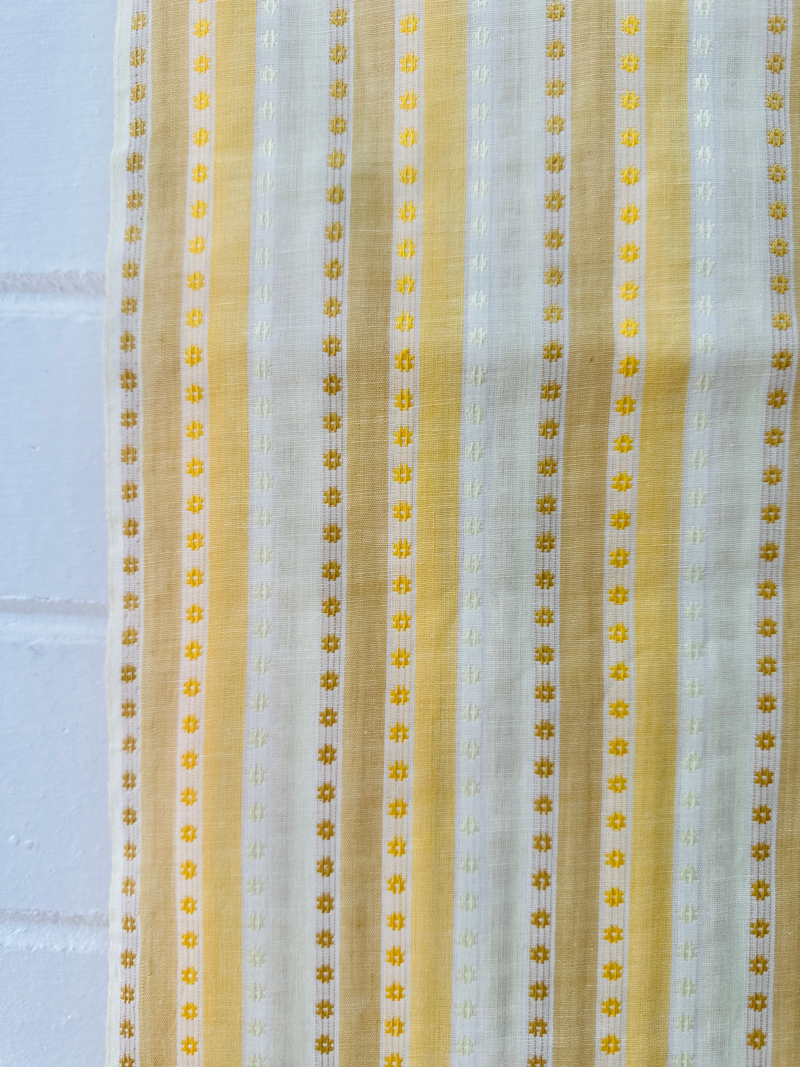 360cms Divine VINTAGE Embroidered Daisy Cotton Fabric