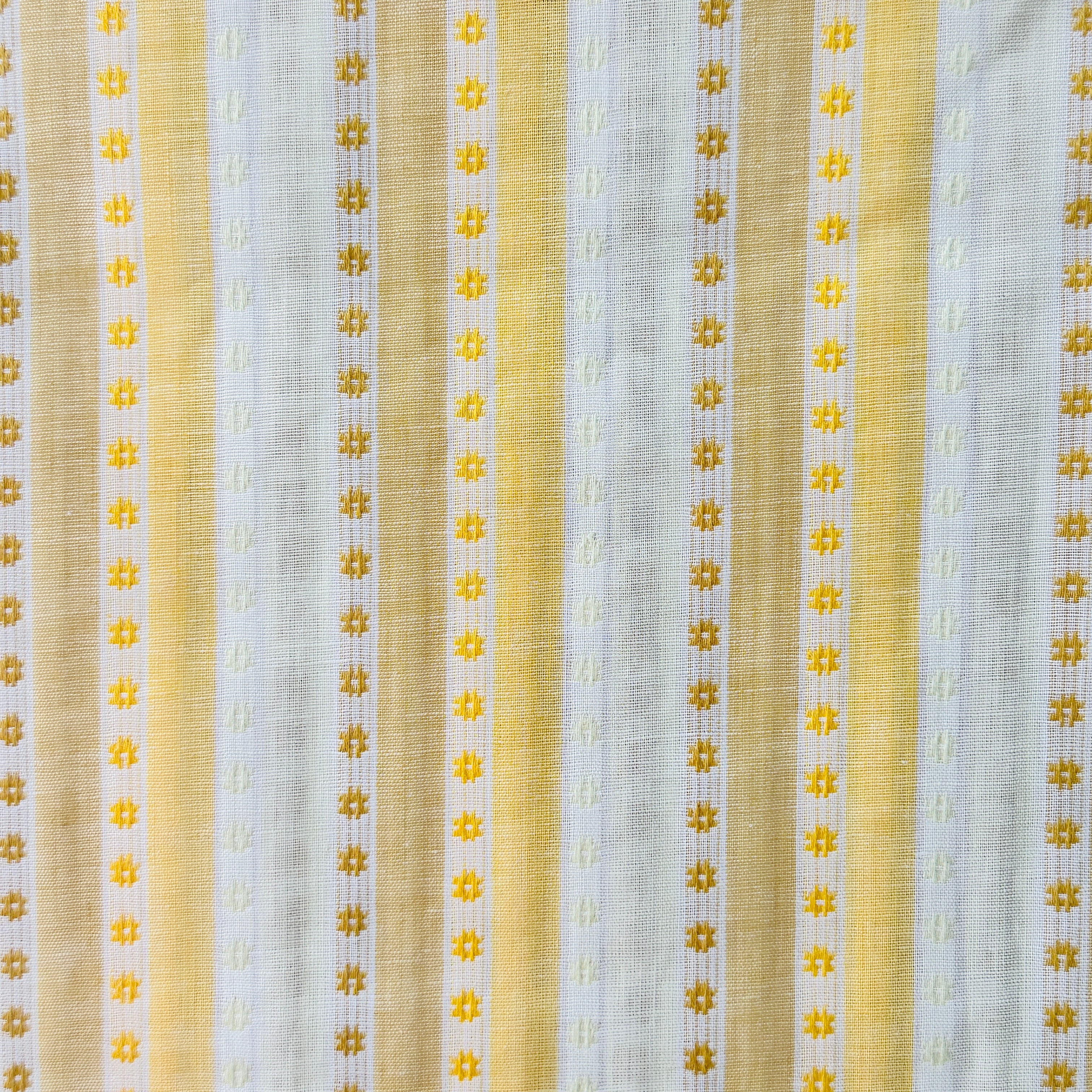 360cms Divine VINTAGE Embroidered Daisy Cotton Fabric