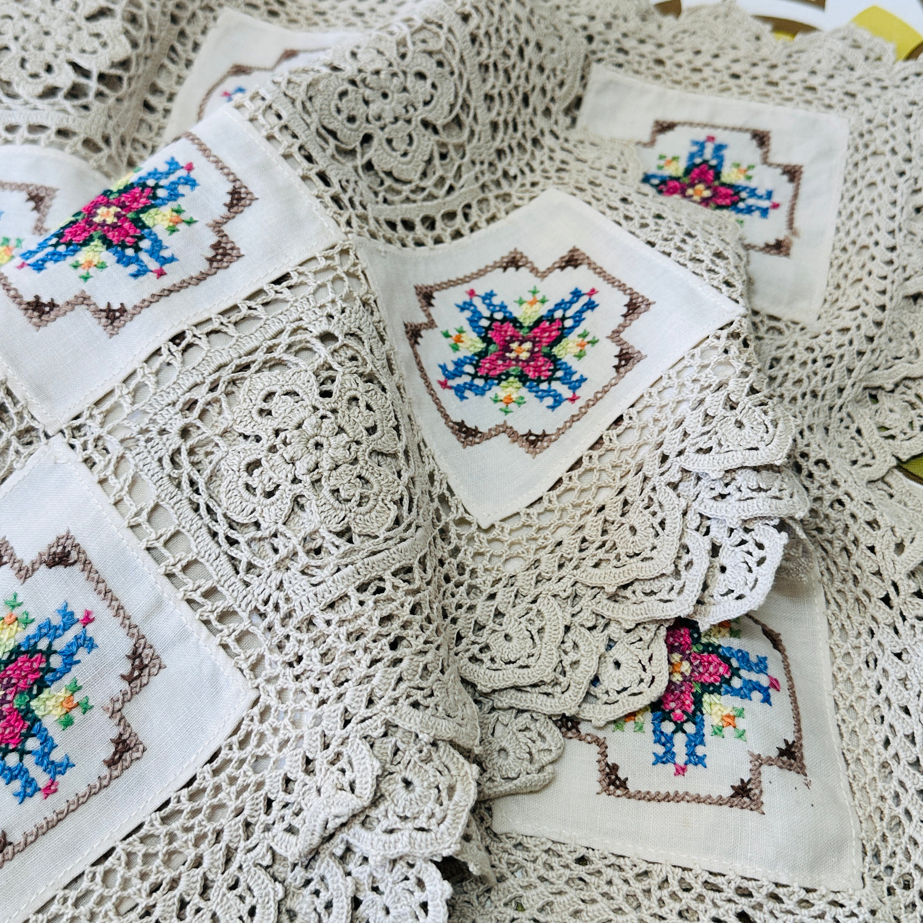 Vintage Embroidered Placemats Sweet