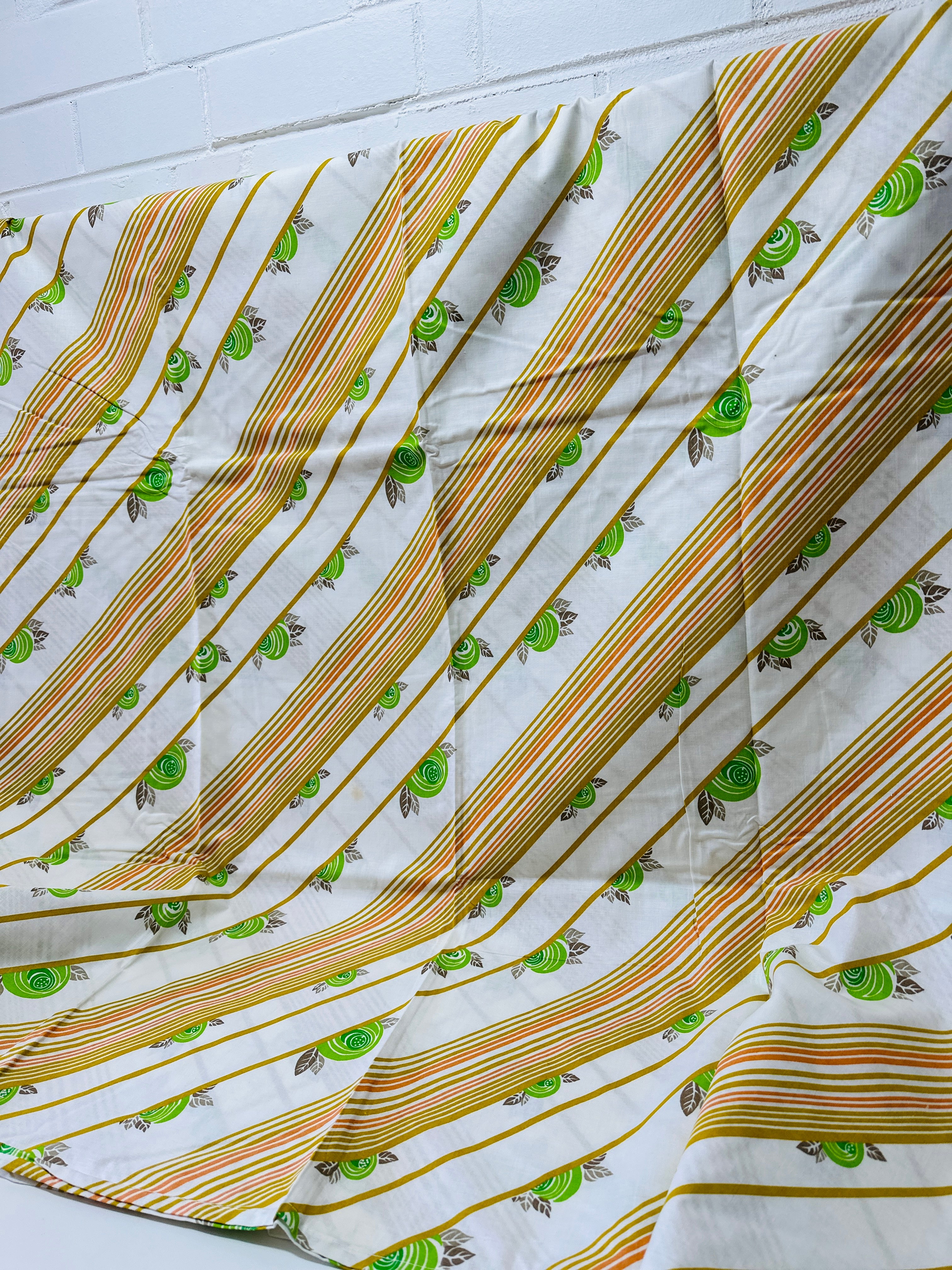 254cms UNUSED Cotton Sheet Fabric RETRO Sewing
