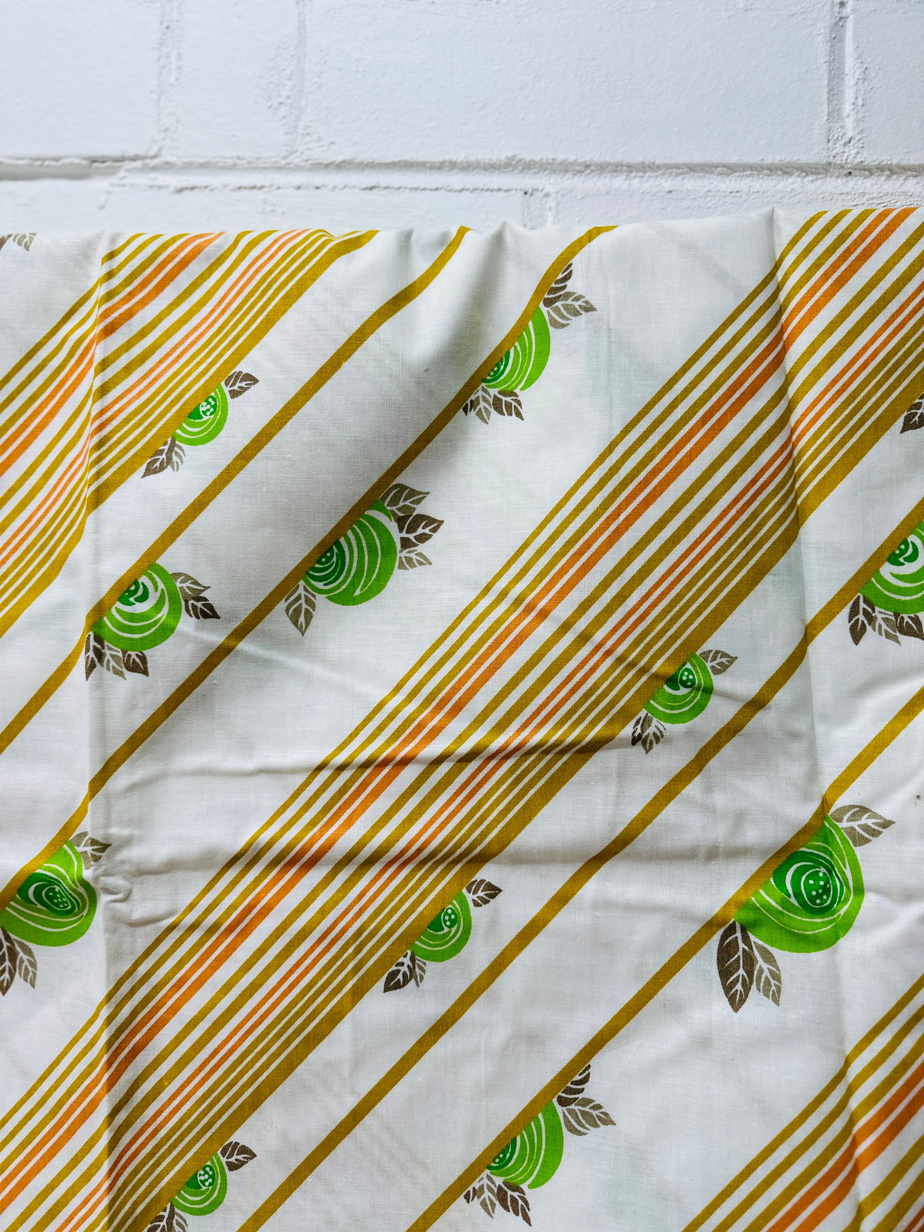 254cms UNUSED Cotton Sheet Fabric RETRO Sewing