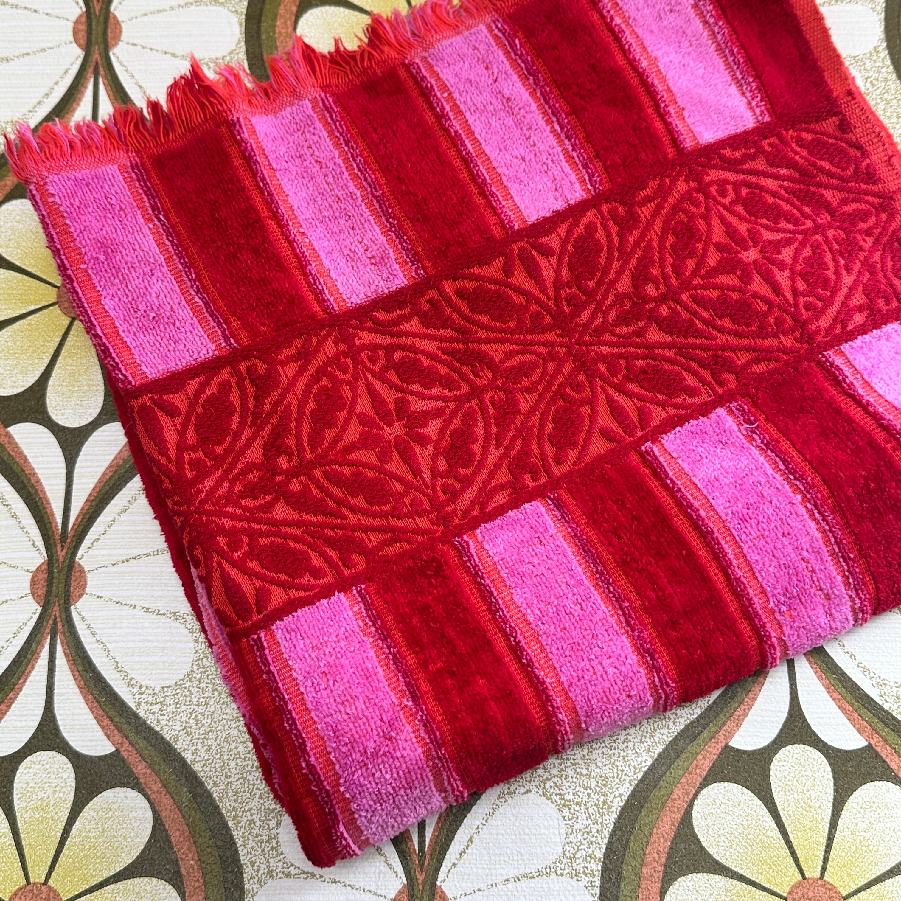 RETRO  Callaway Striped Bath Towel PAIR