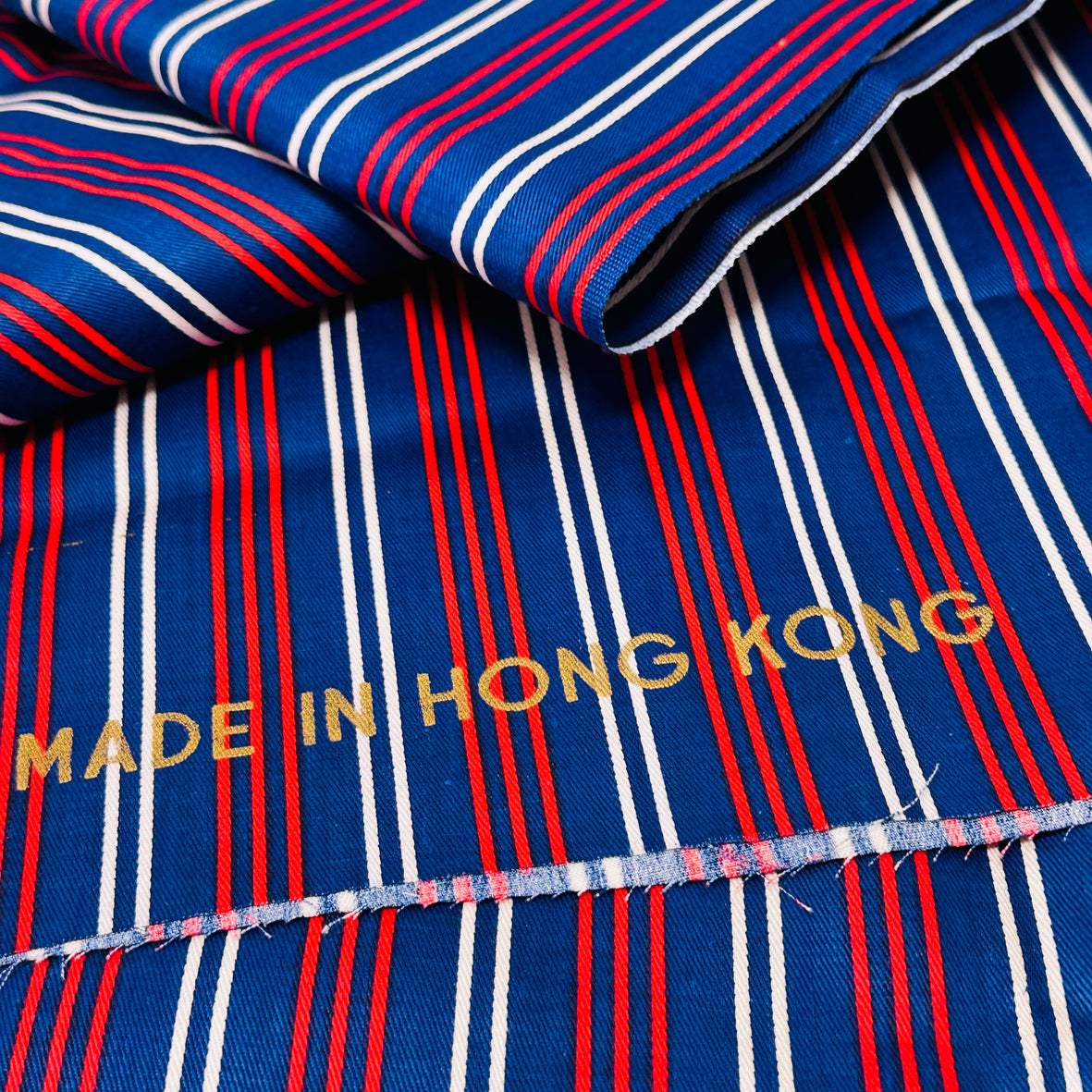 255cms Vintage BEAUTIFUL Navy Blue Striped Fabric Hong Kong