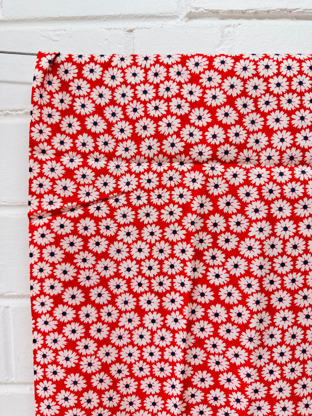 240cms Red & White Floral Fabric LOVELY Vintage