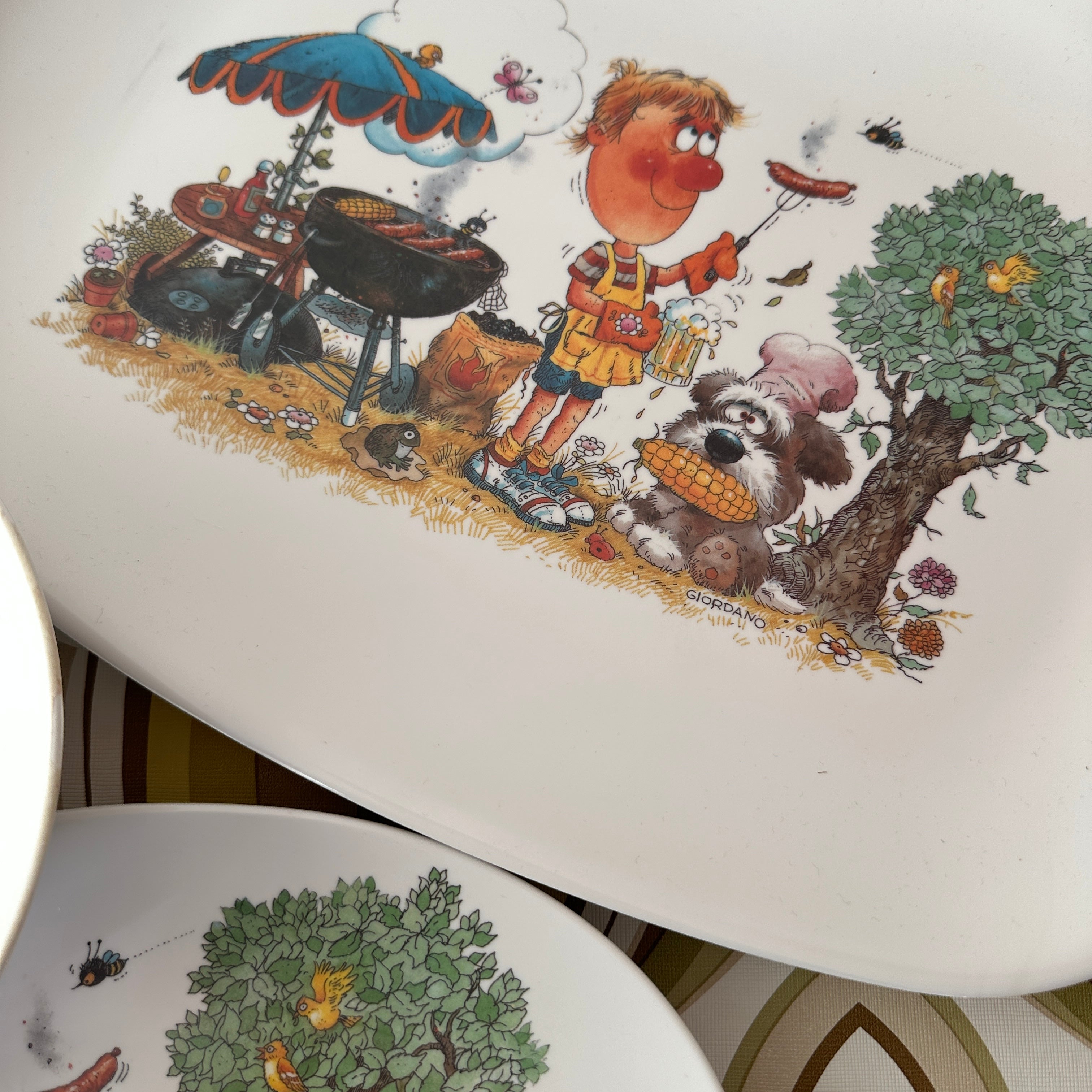 SET Five Bbq Plates KITSCH Home Vintage