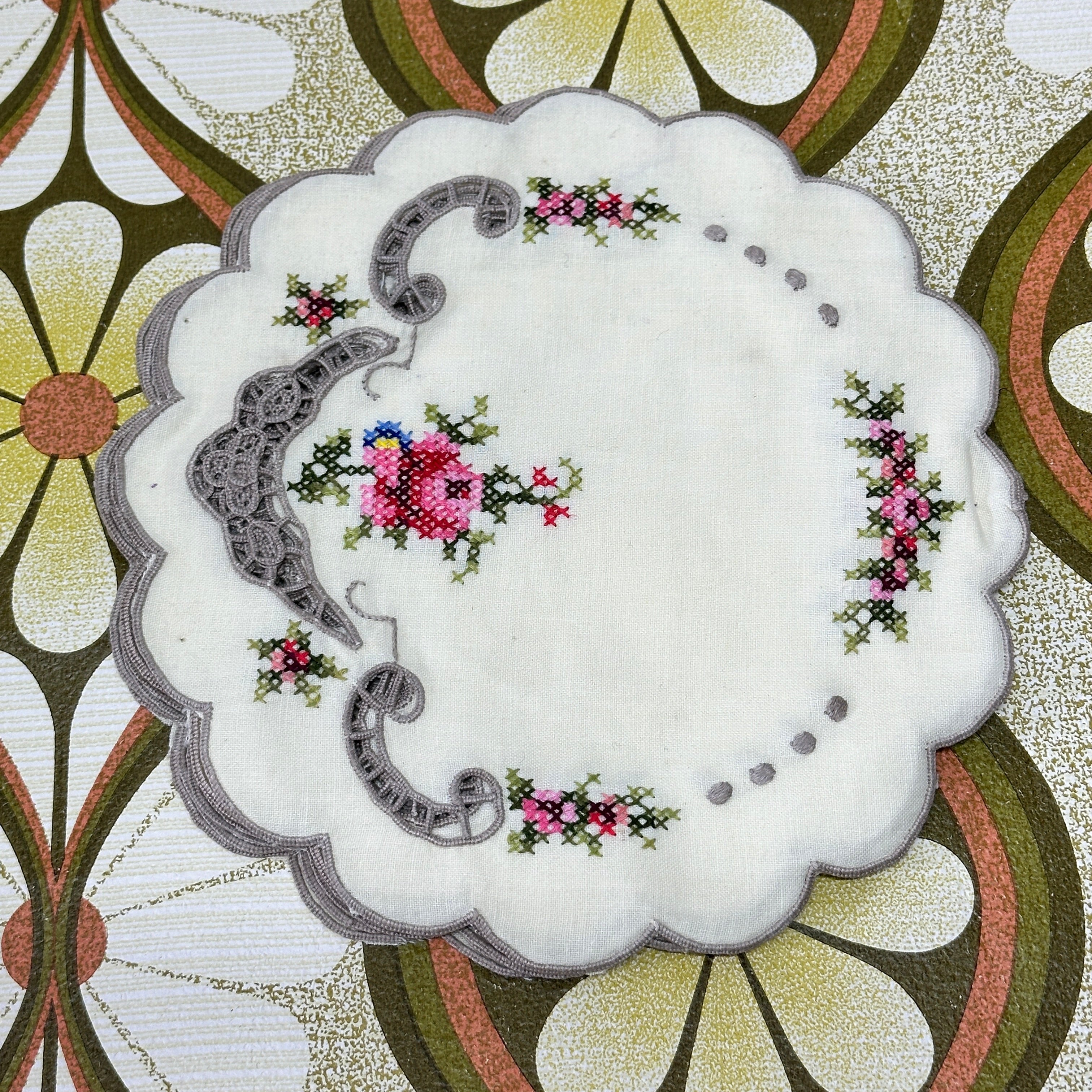 Set of EIGHT Doilies Vintage UNUSED