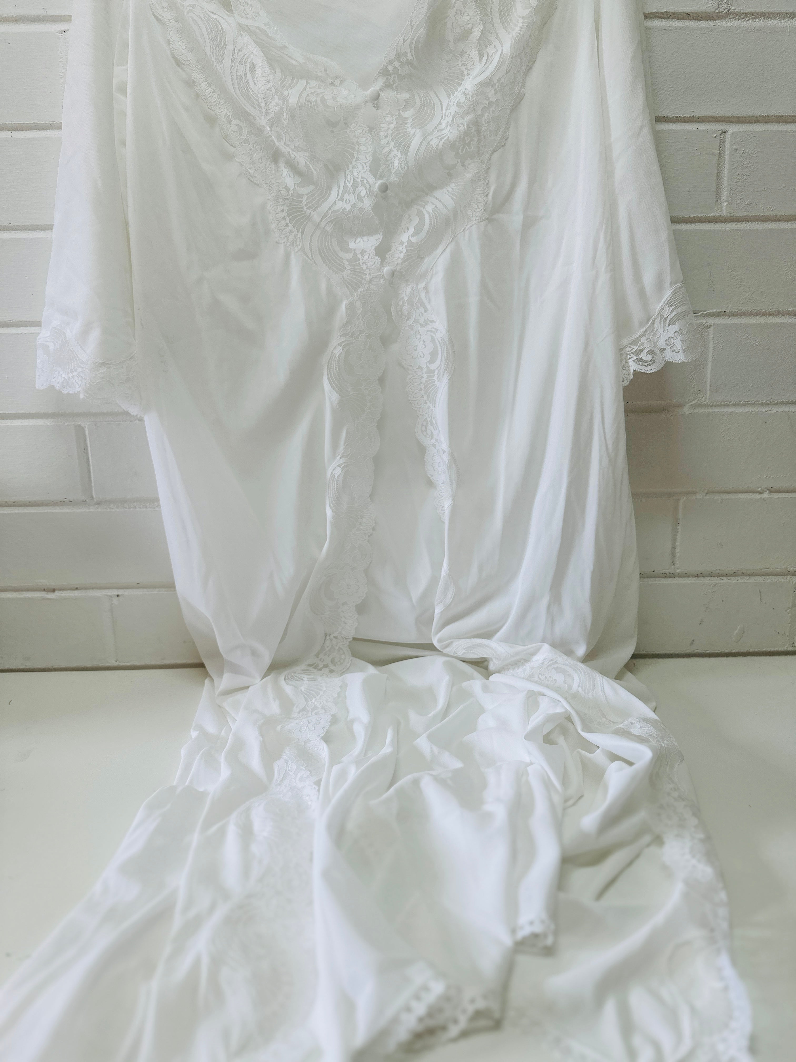 Vintage Retro Slip Lingerie & Matching Robe Gown
