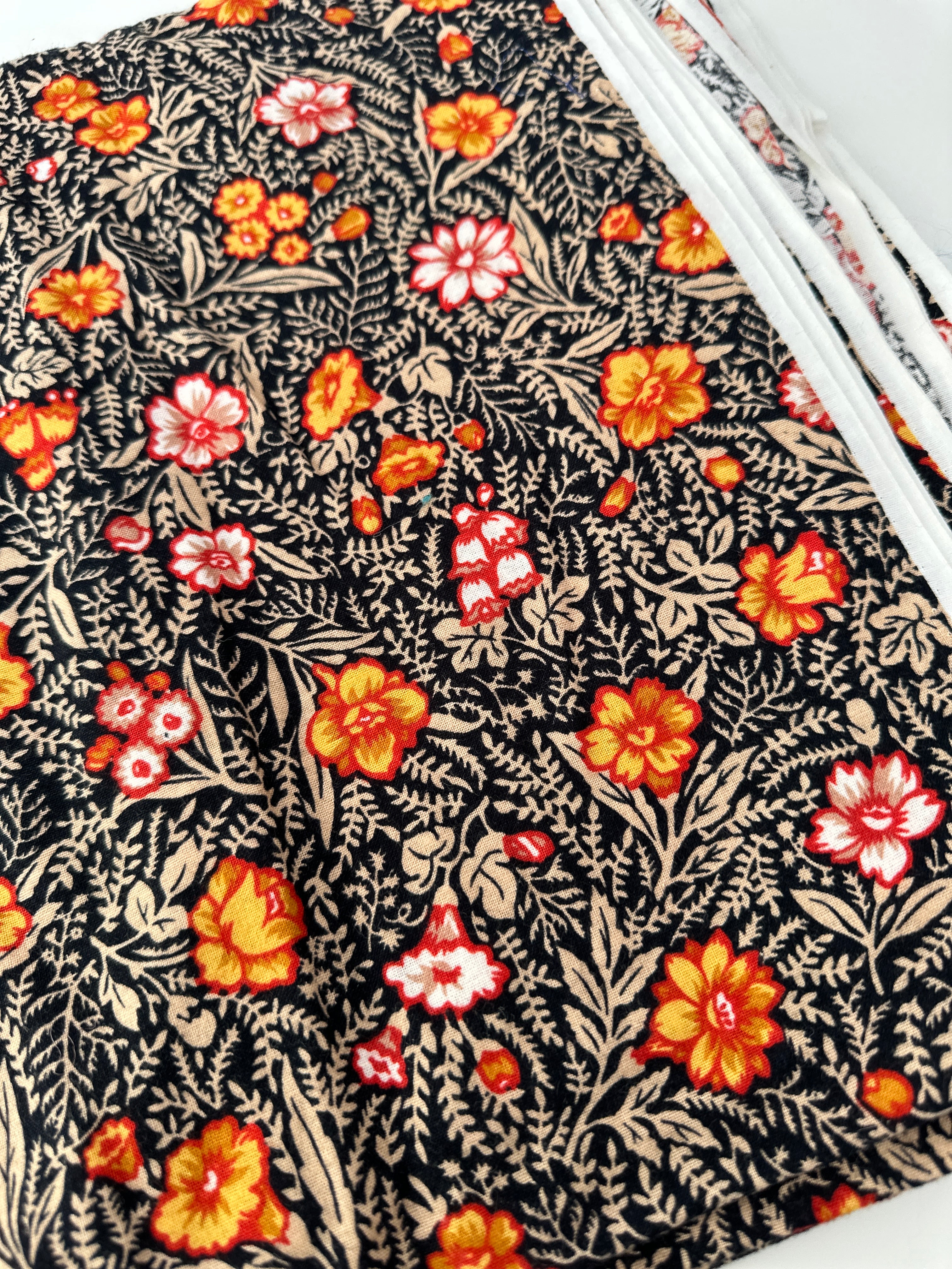240cms Vintage FEDERATED Fashion Fabric STUNNING