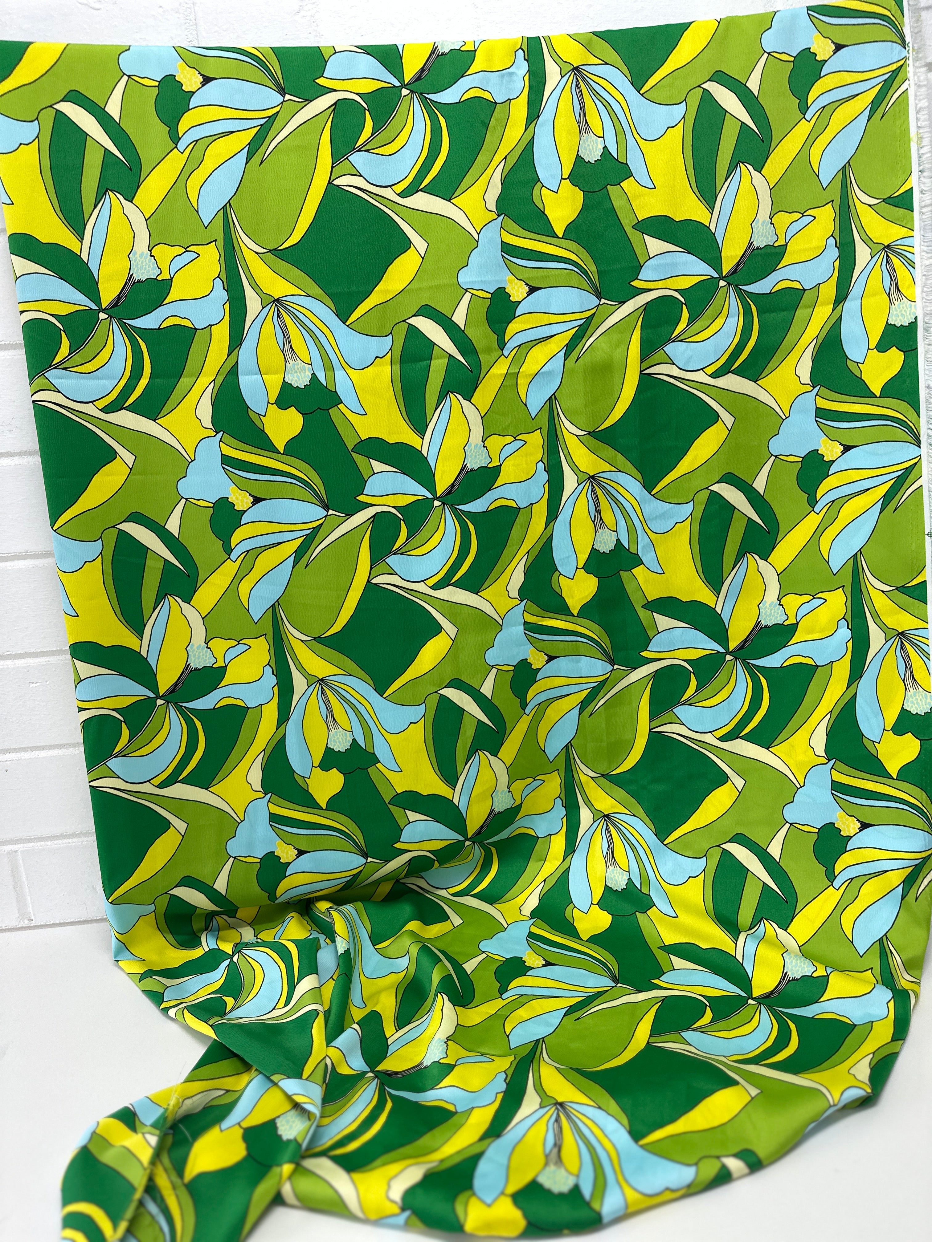 190cms Green & Yellow Silk Fabric