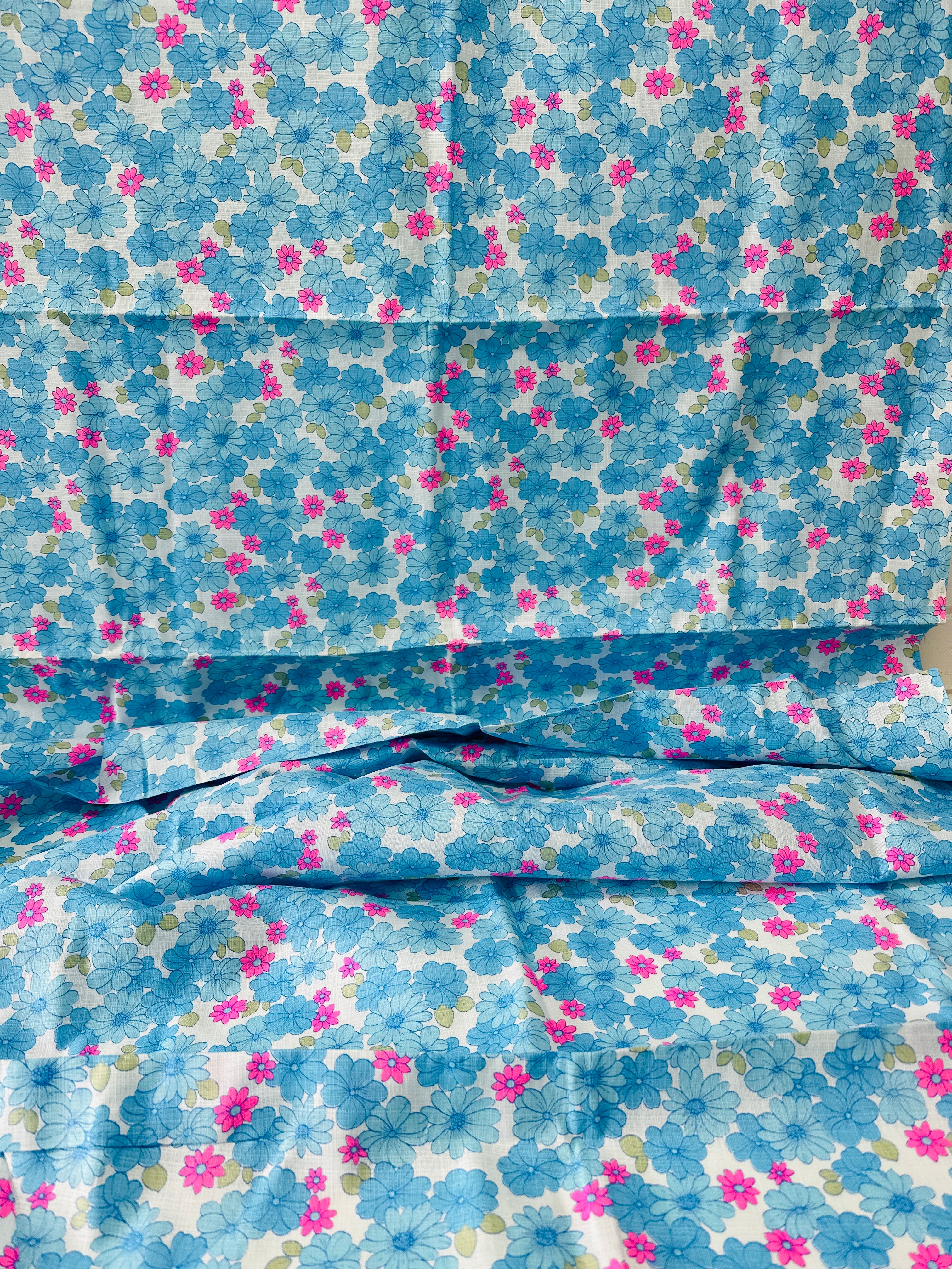 200cms VINTAGE Flower Power Fabric STUNNING