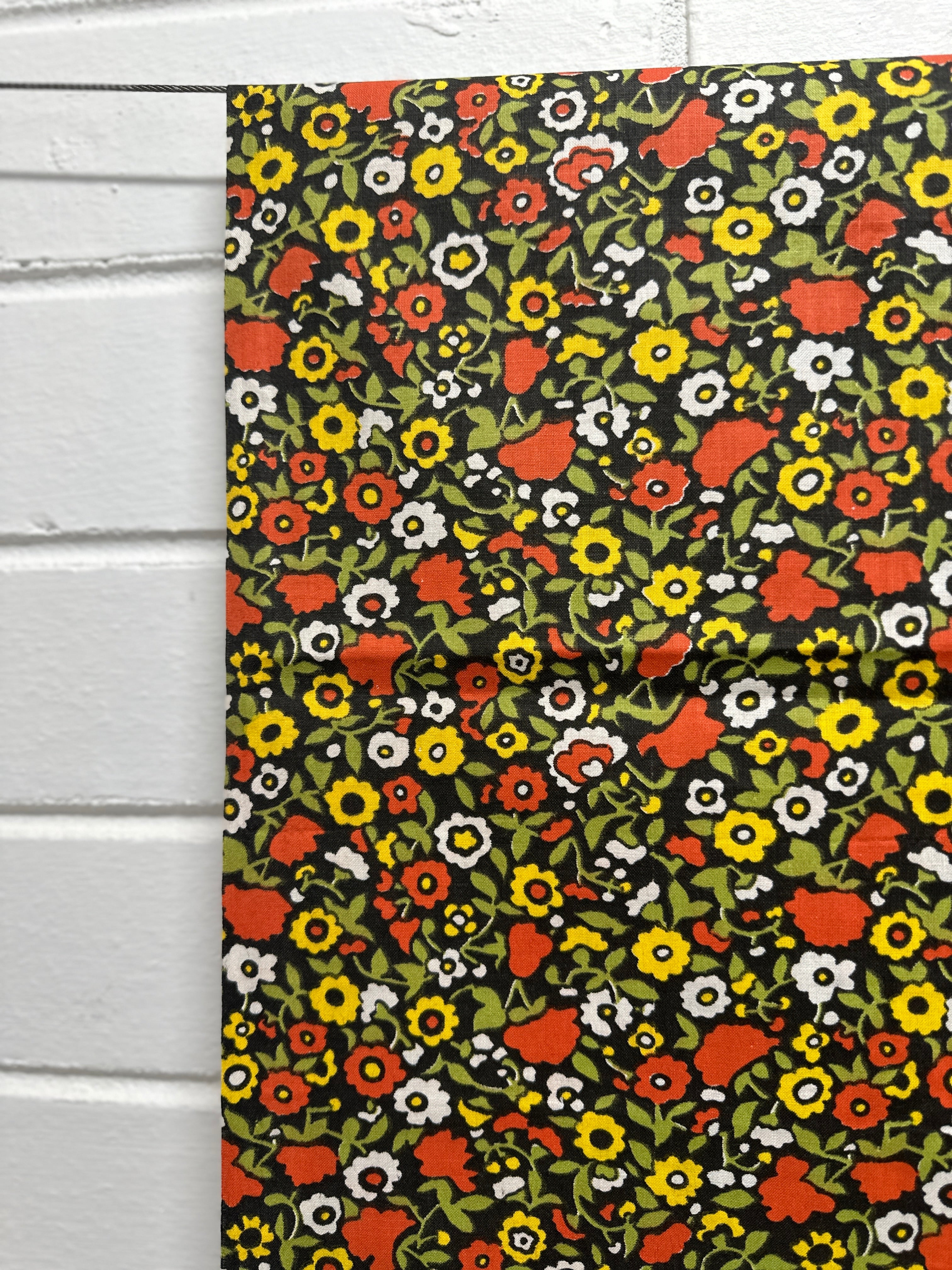 400cms Beautiful Orange & Black Cotton Florals