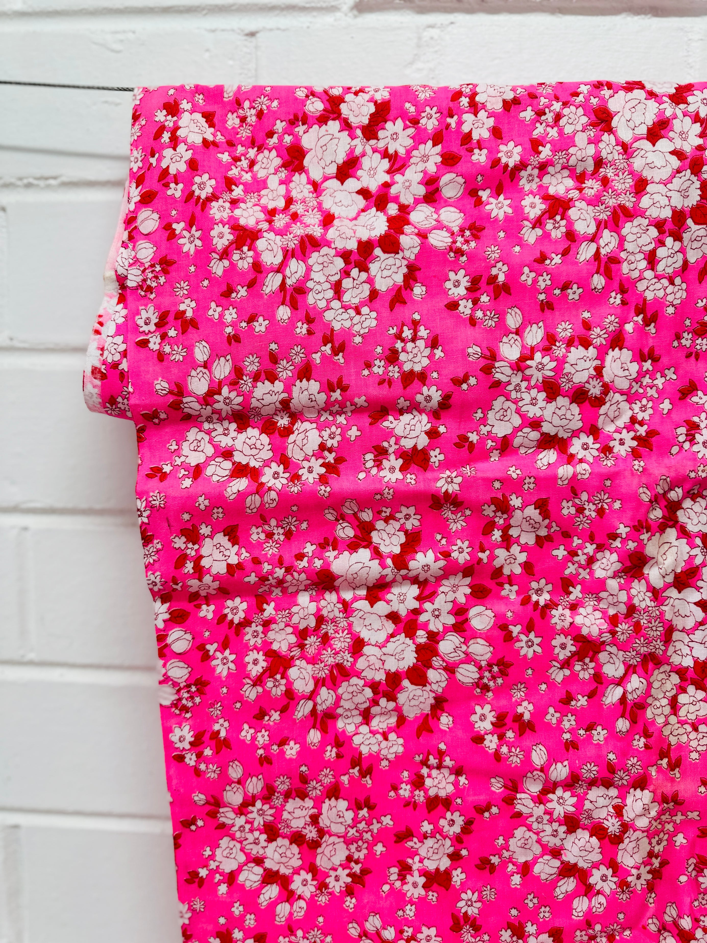 225cms Oh My Goodness ADORABLE Vintage Pink Floral Fabric
