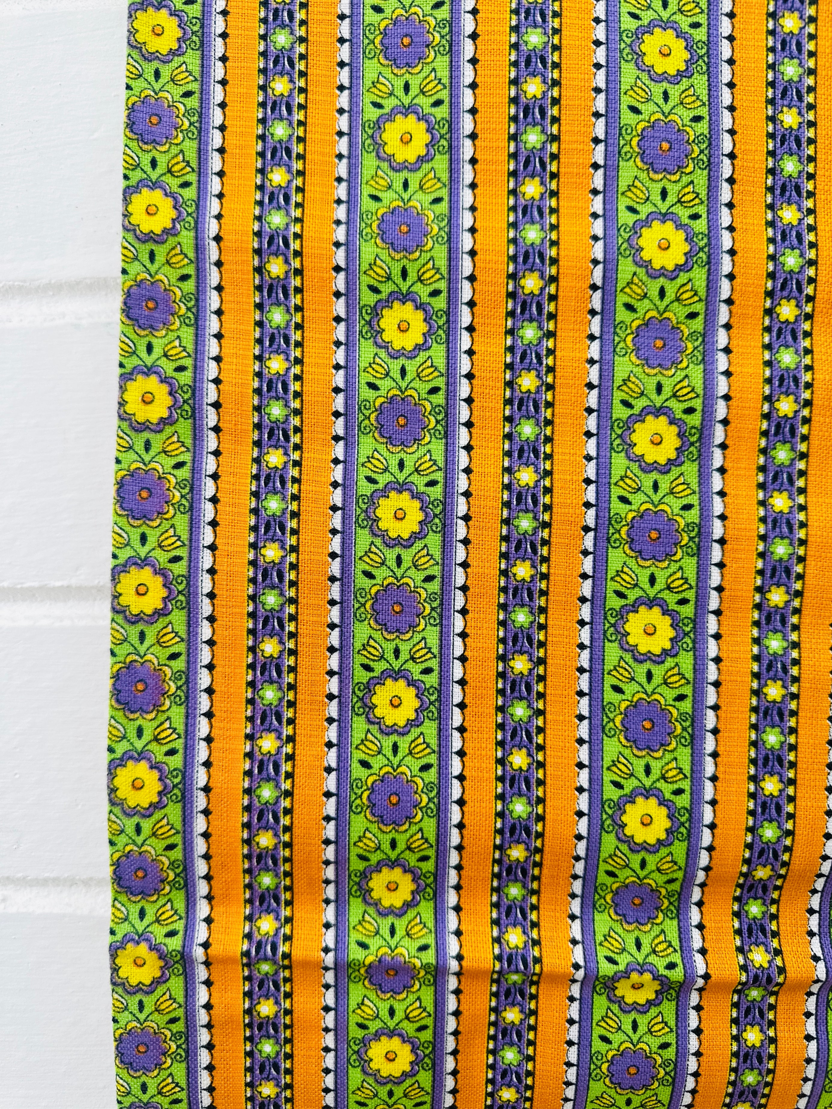 200cms STUNNING Vintage Cotton Fabric