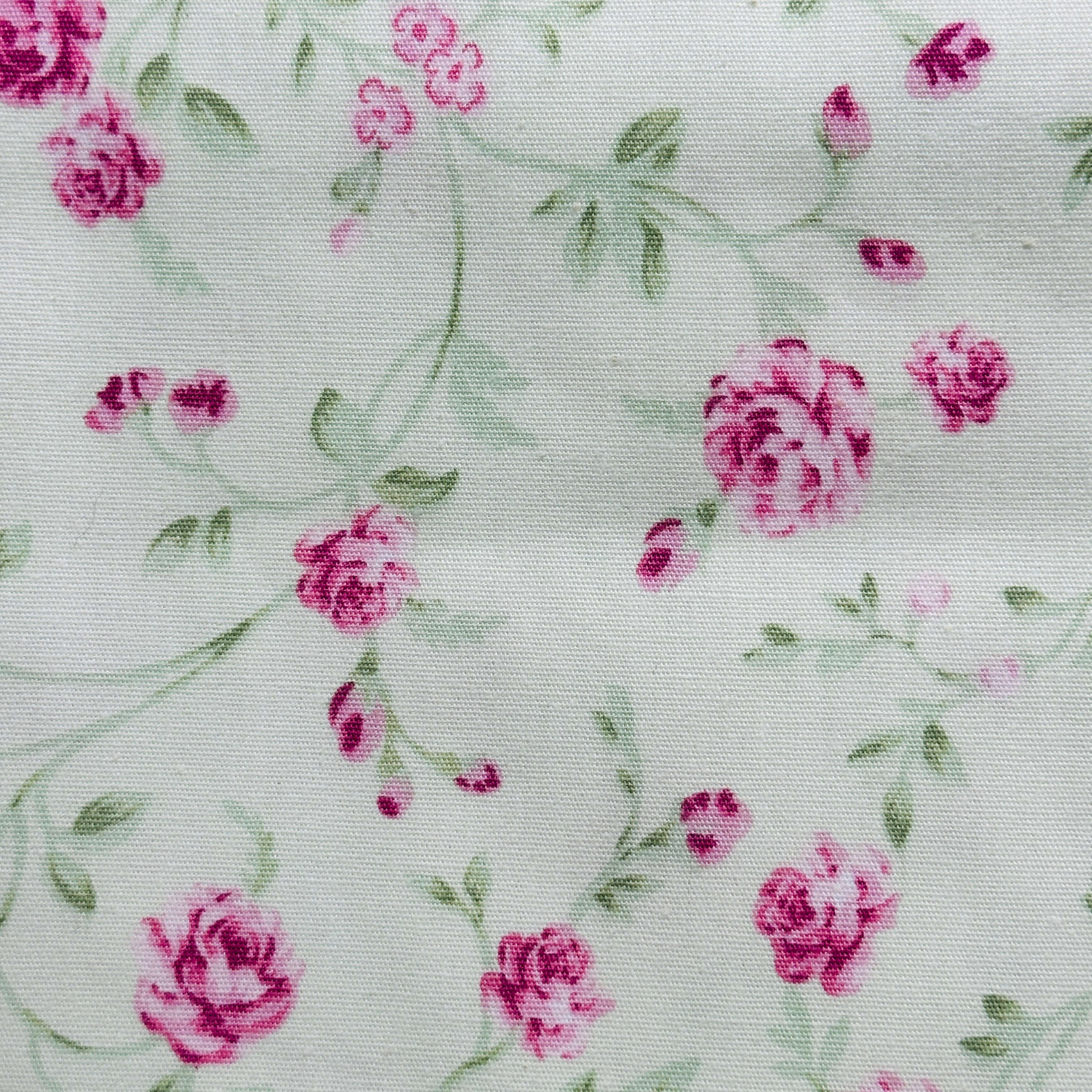 260cms Quality Medium Weight Old School Floral Coton Fabric