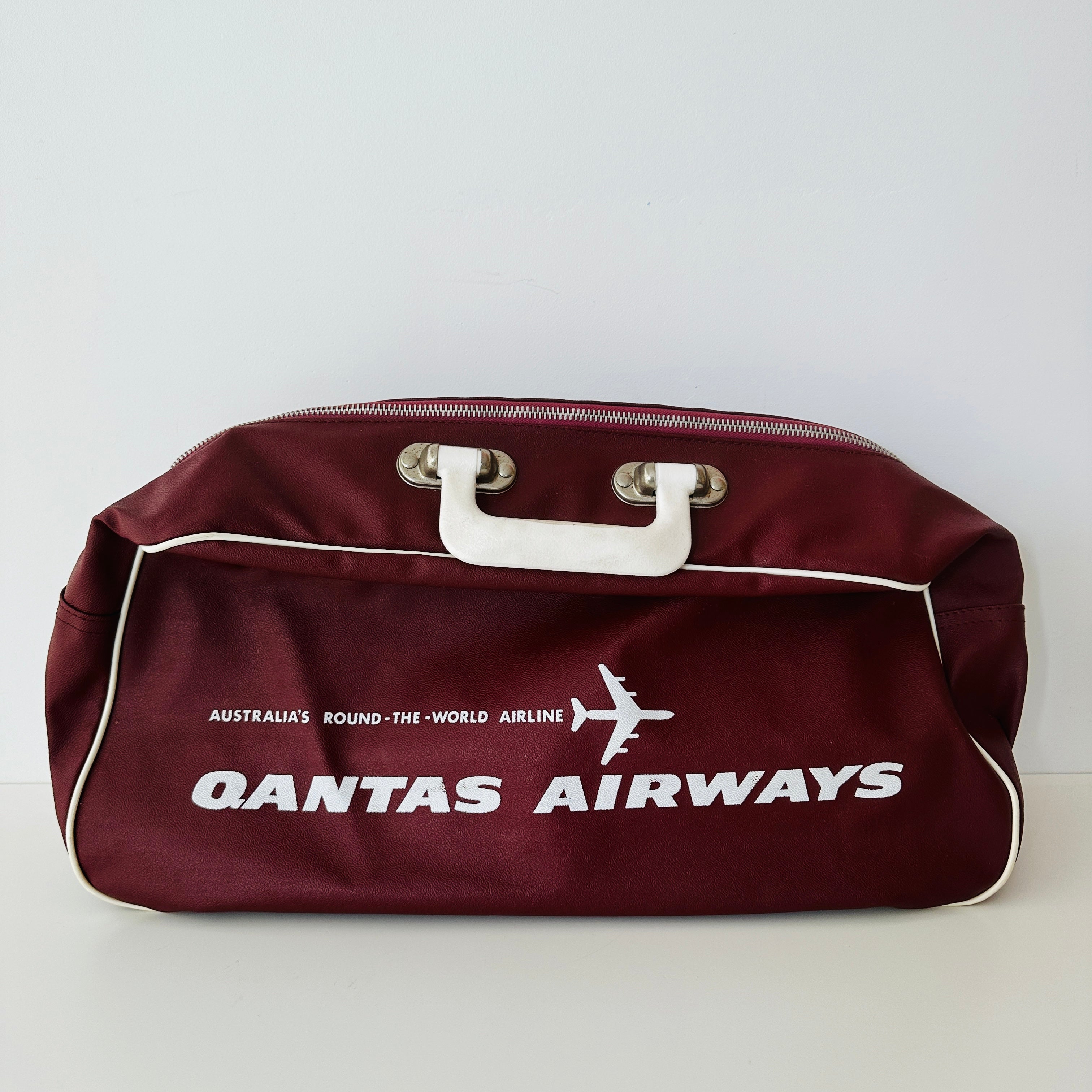 QANTAS Airways RETRO Collectable Bag Luggage Carry On