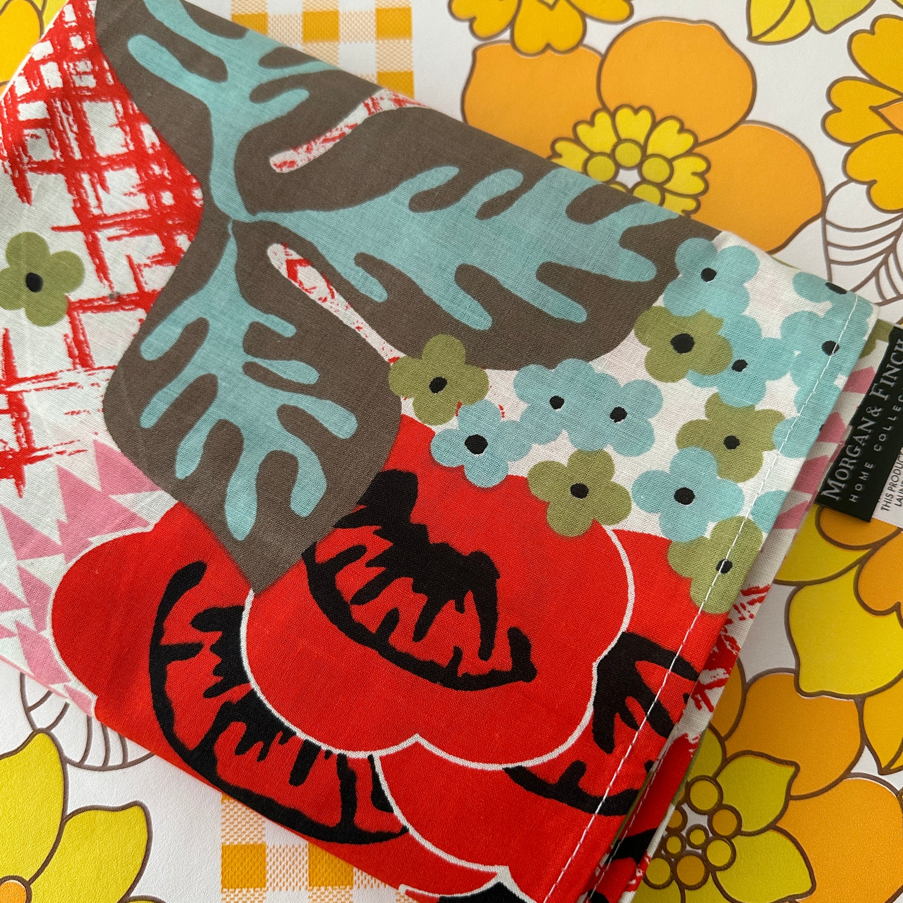 SET of Cute Modern NAPKINS Morgan & Finch UNUSED