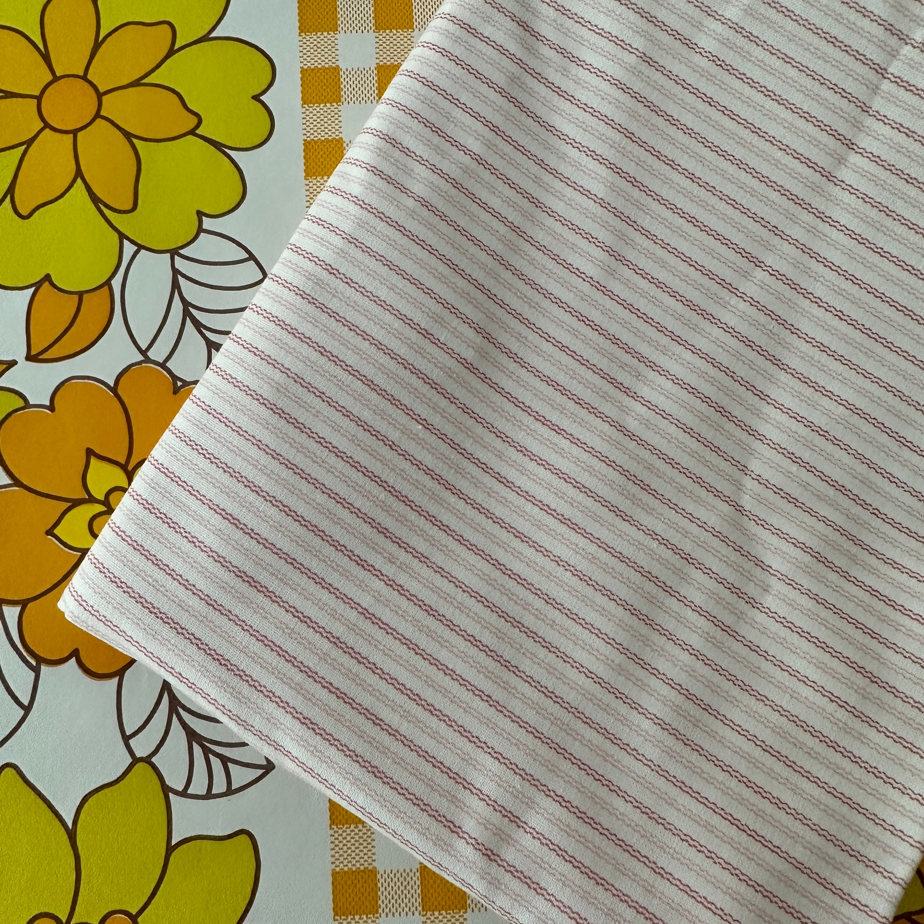 PILLOW Cases PAIR UNUSED Pink & White