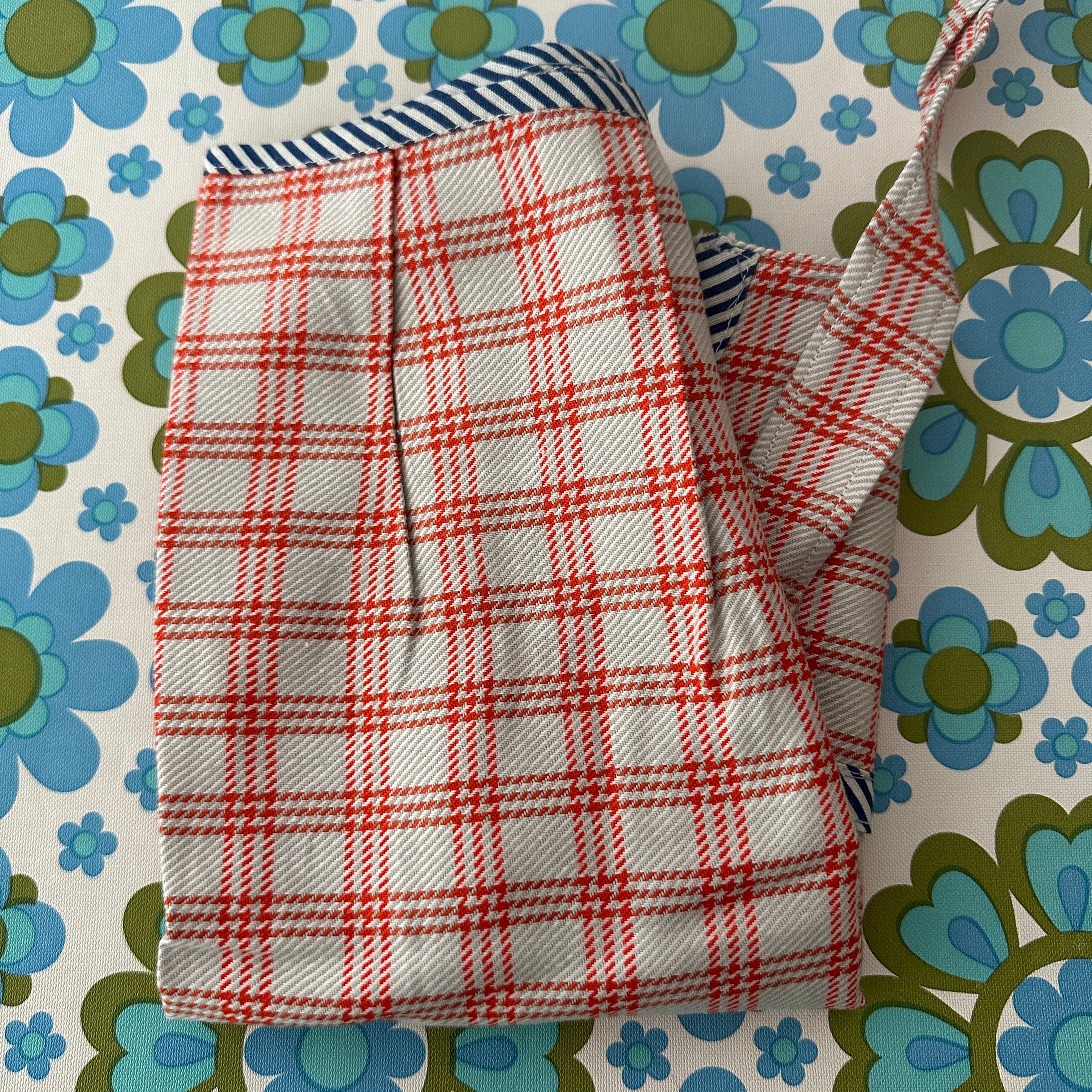 Sweet Unused Vintage Apron RETRO Kitchen