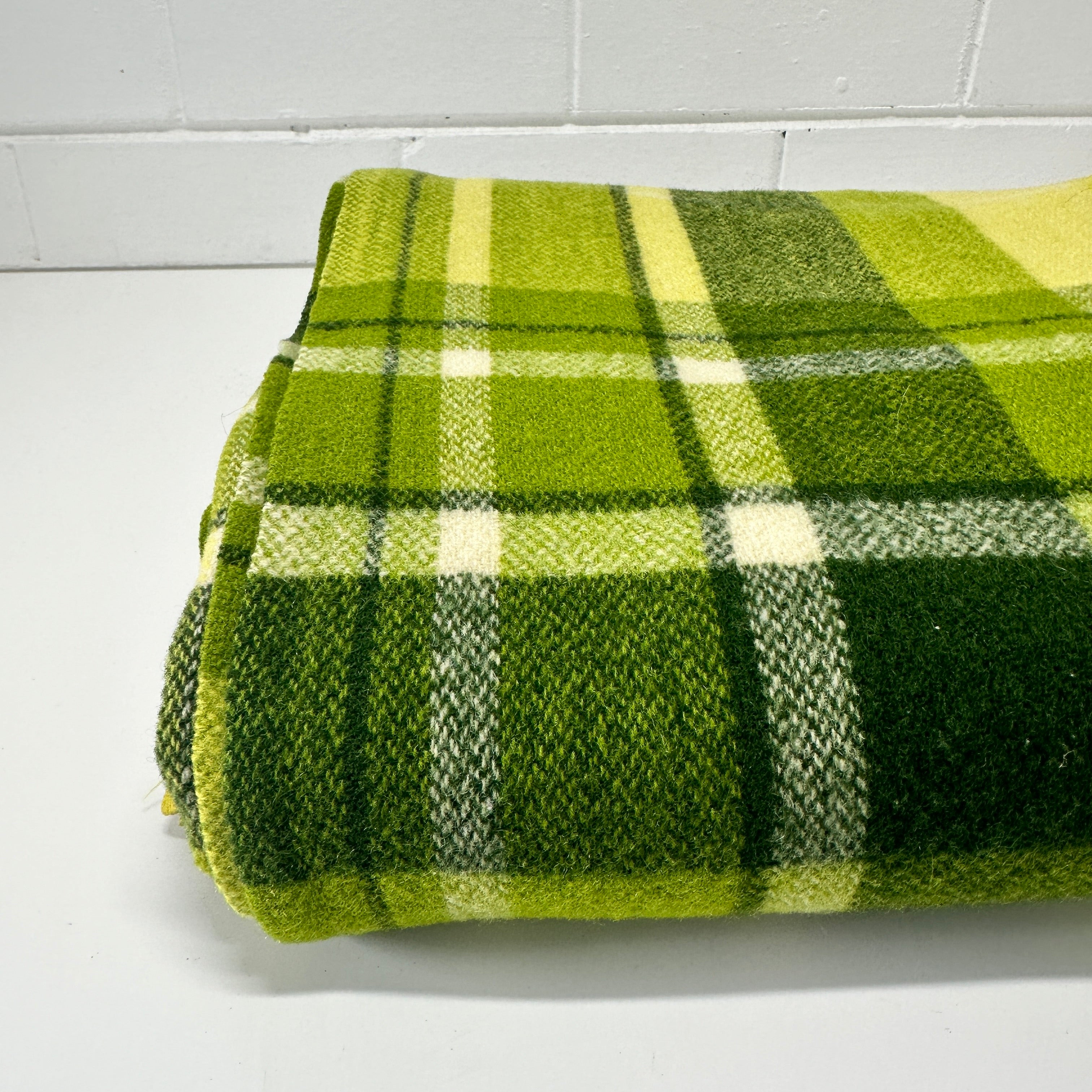 BEAUTIFUL Green Vintage Wool Blanket