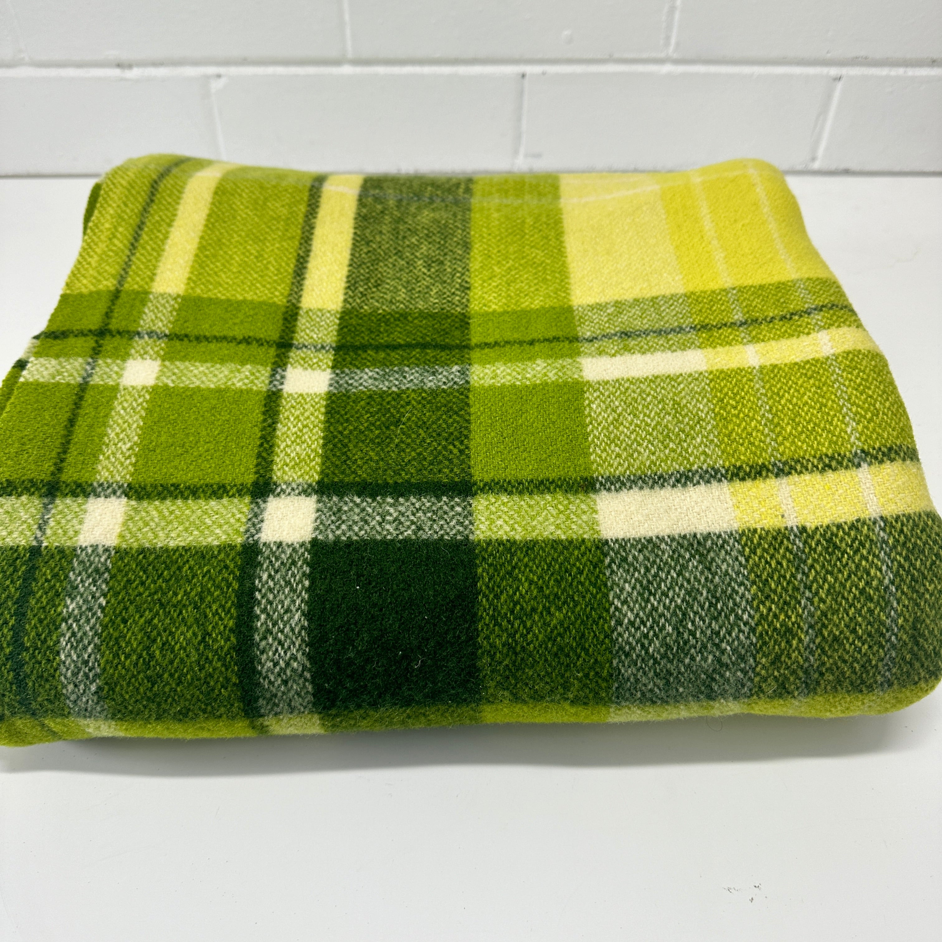 BEAUTIFUL Green Vintage Wool Blanket